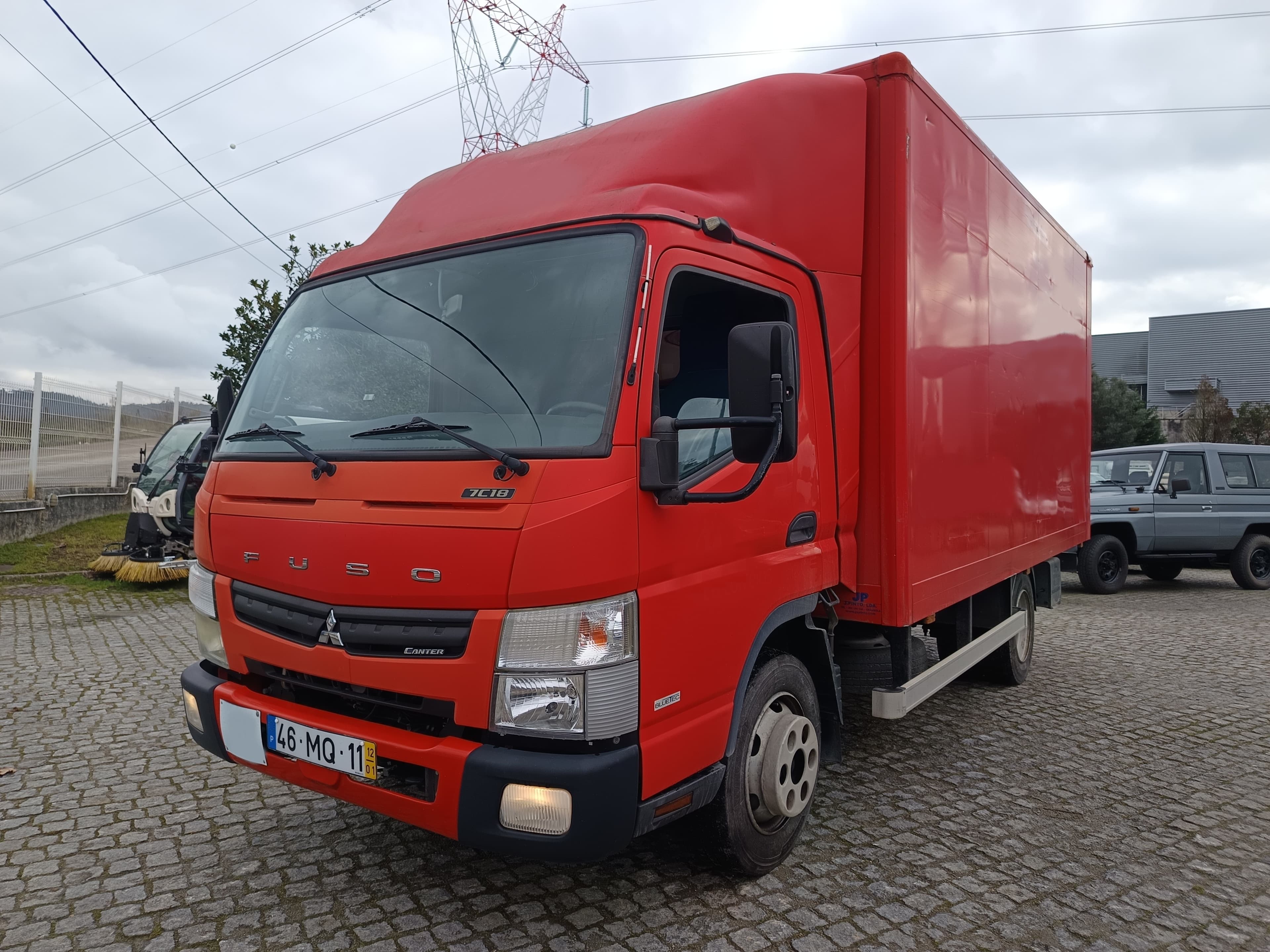 Mitsubishi Canter 7C18 · Ano 2012 — image 1