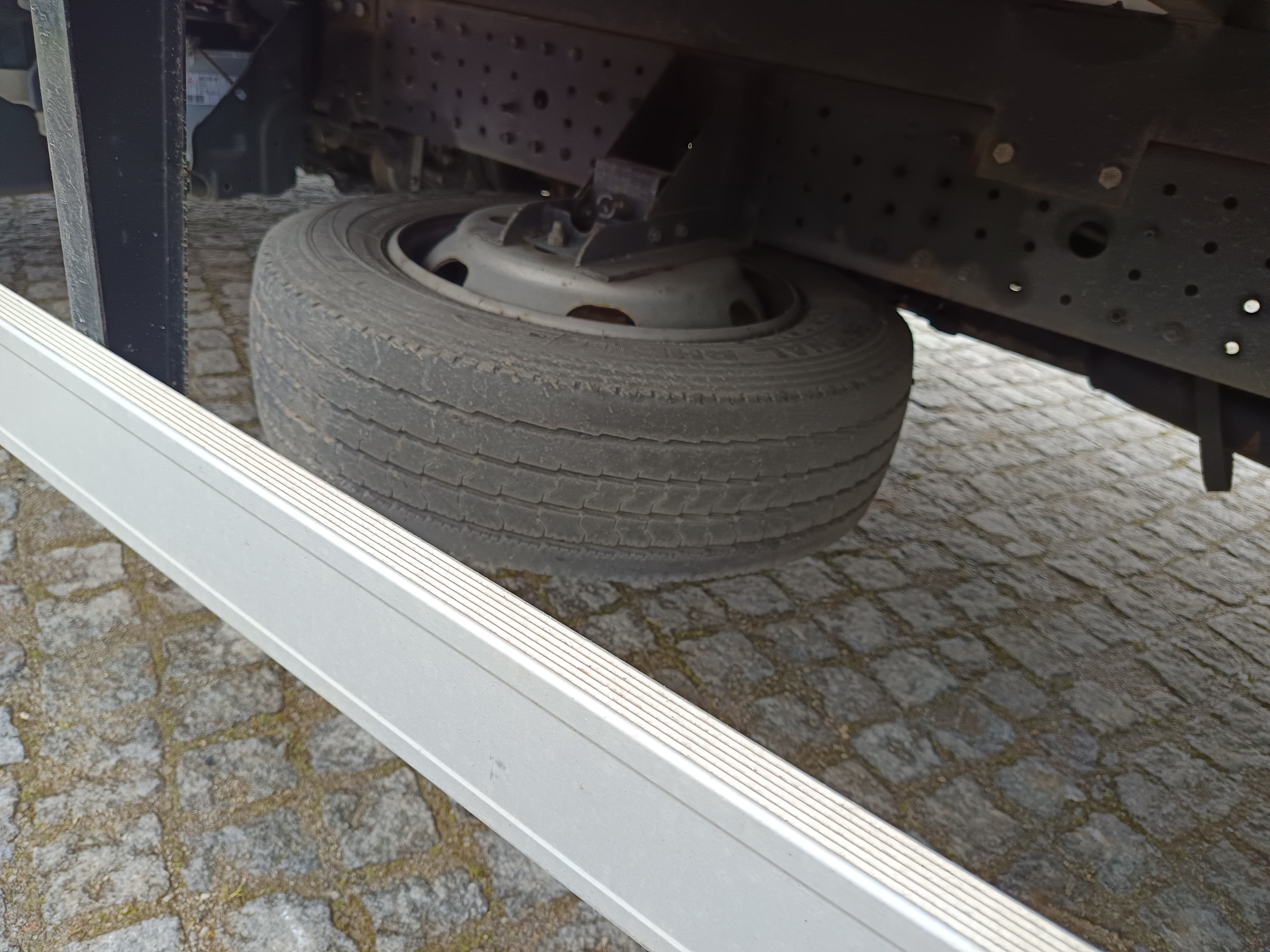 Mitsubishi Canter 7C18 · Ano 2012 — image 10