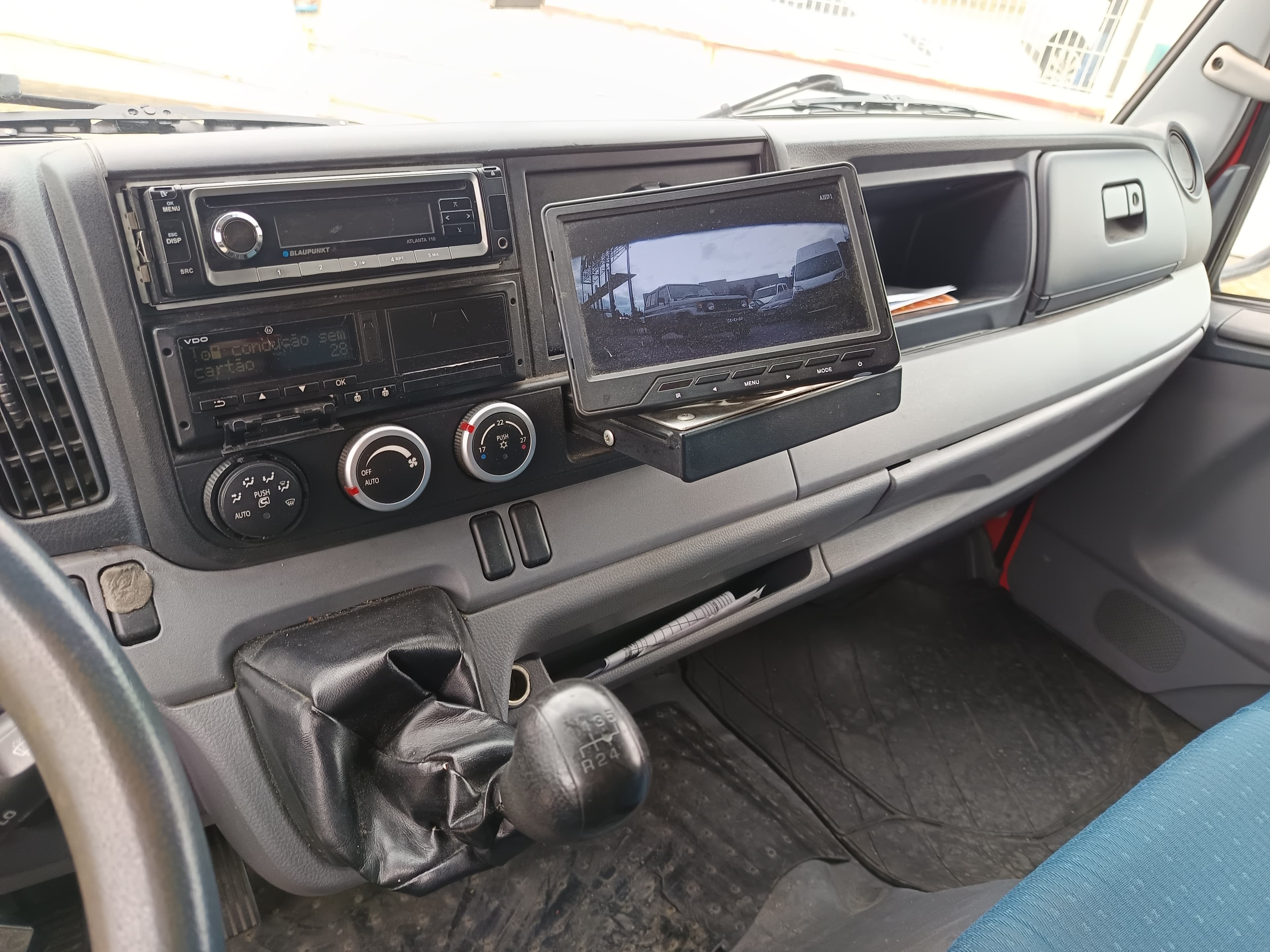 Mitsubishi Canter 7C18 · Ano 2012 — image 26