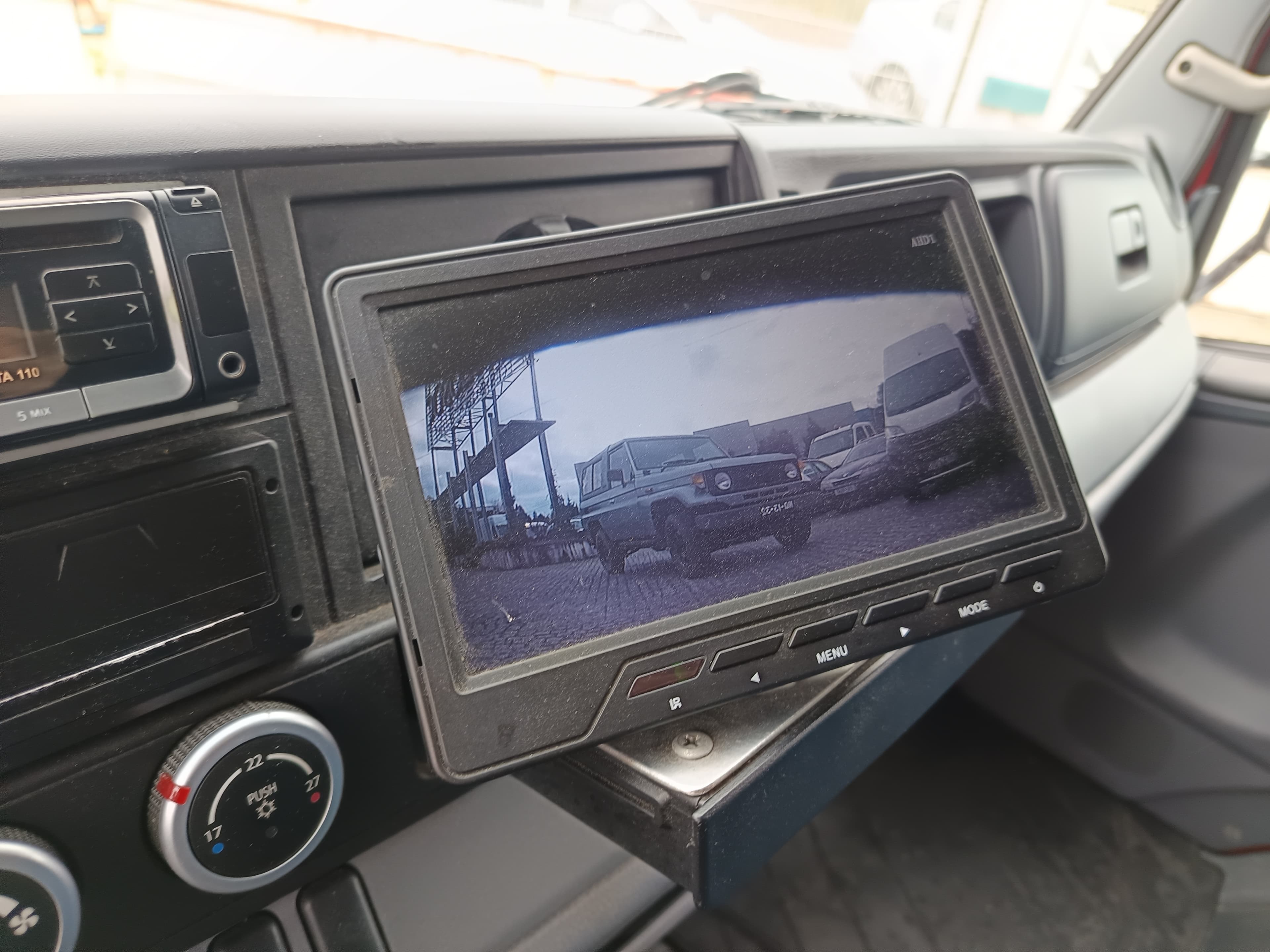 Mitsubishi Canter 7C18 · Ano 2012 — image 25
