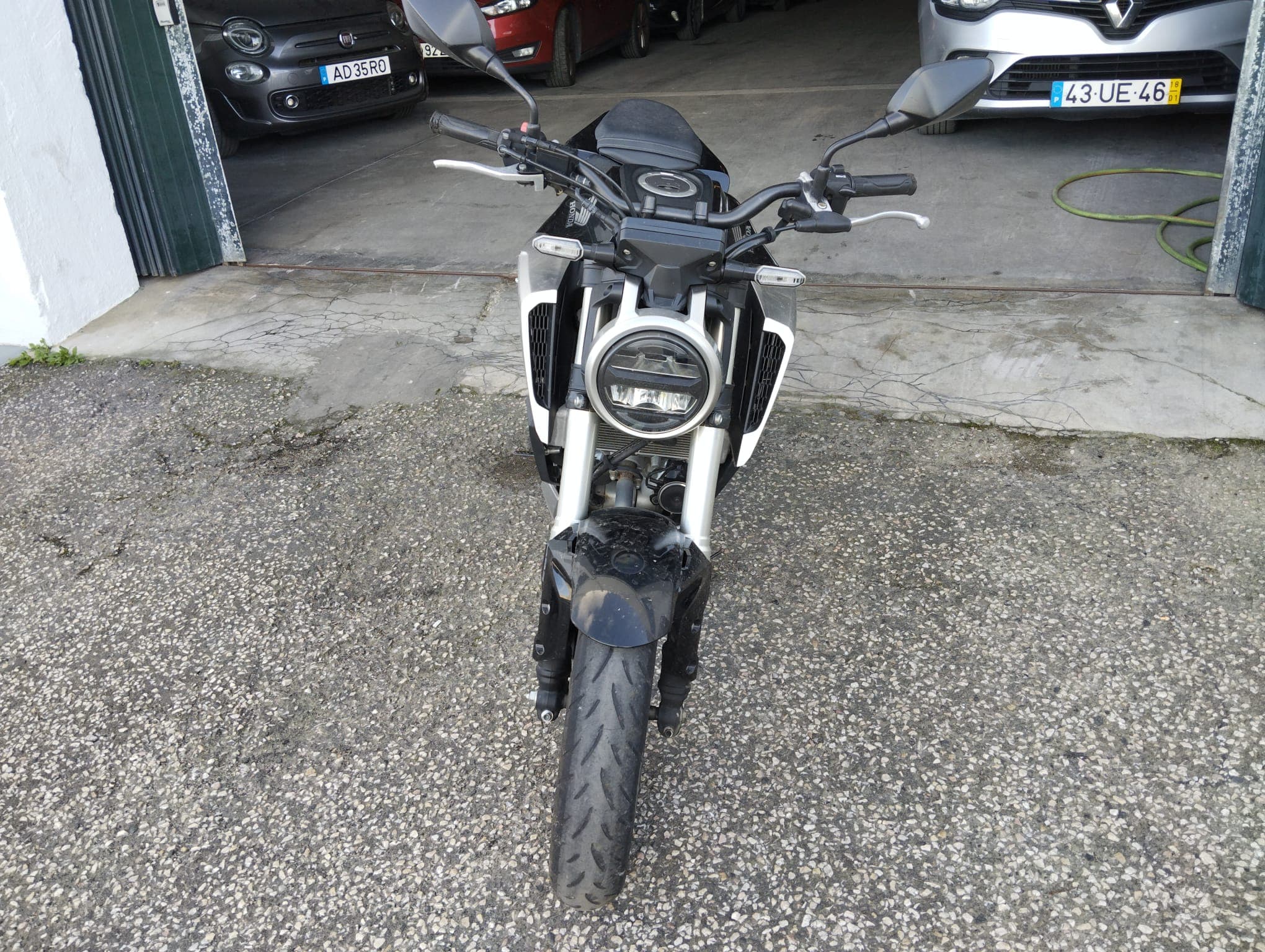 Honda CB125R · Ano 2018 — image 2
