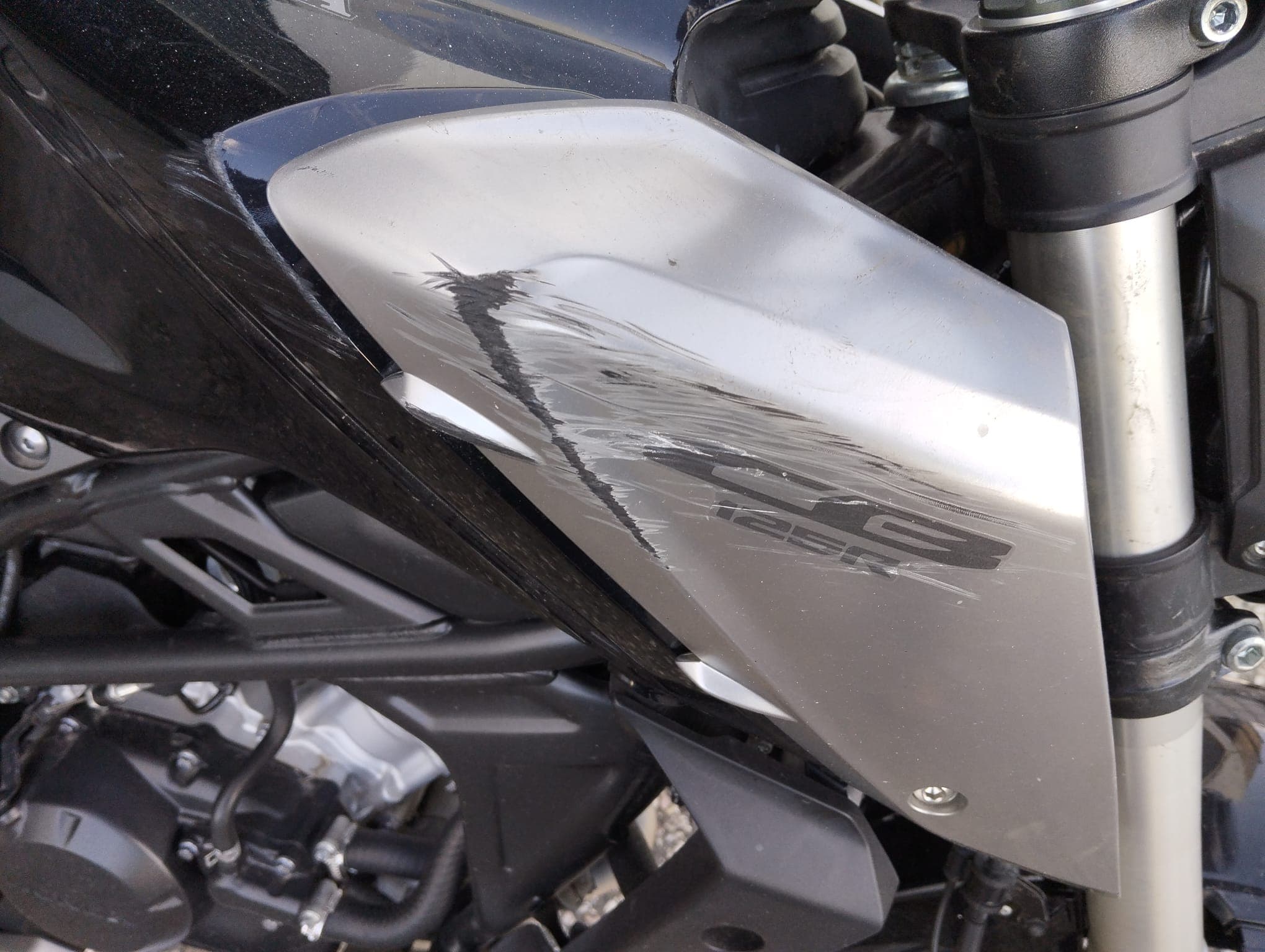 Honda CB125R · Ano 2018 — image 8