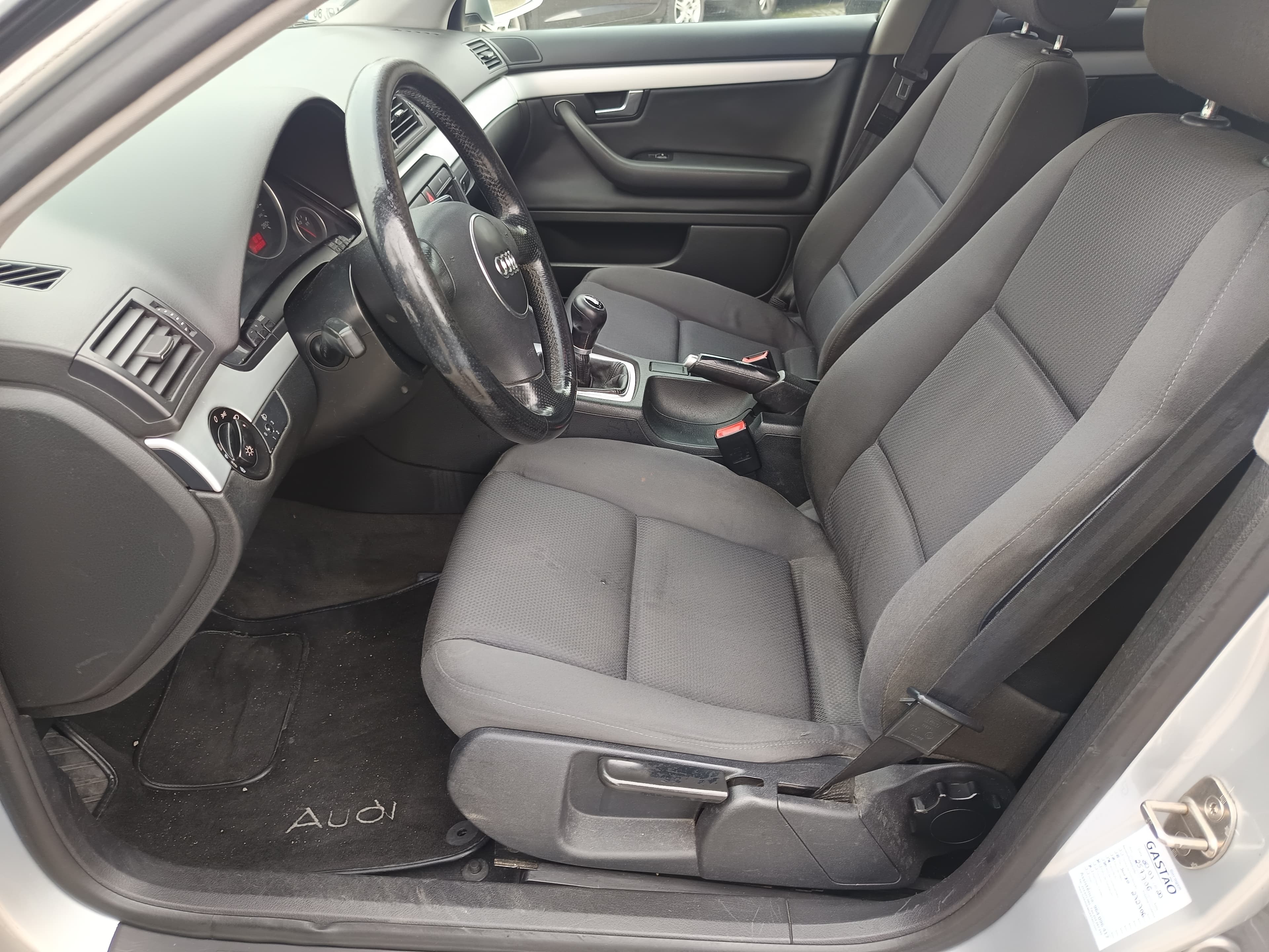 Audi A4 · Ano 2001 — imagen 31