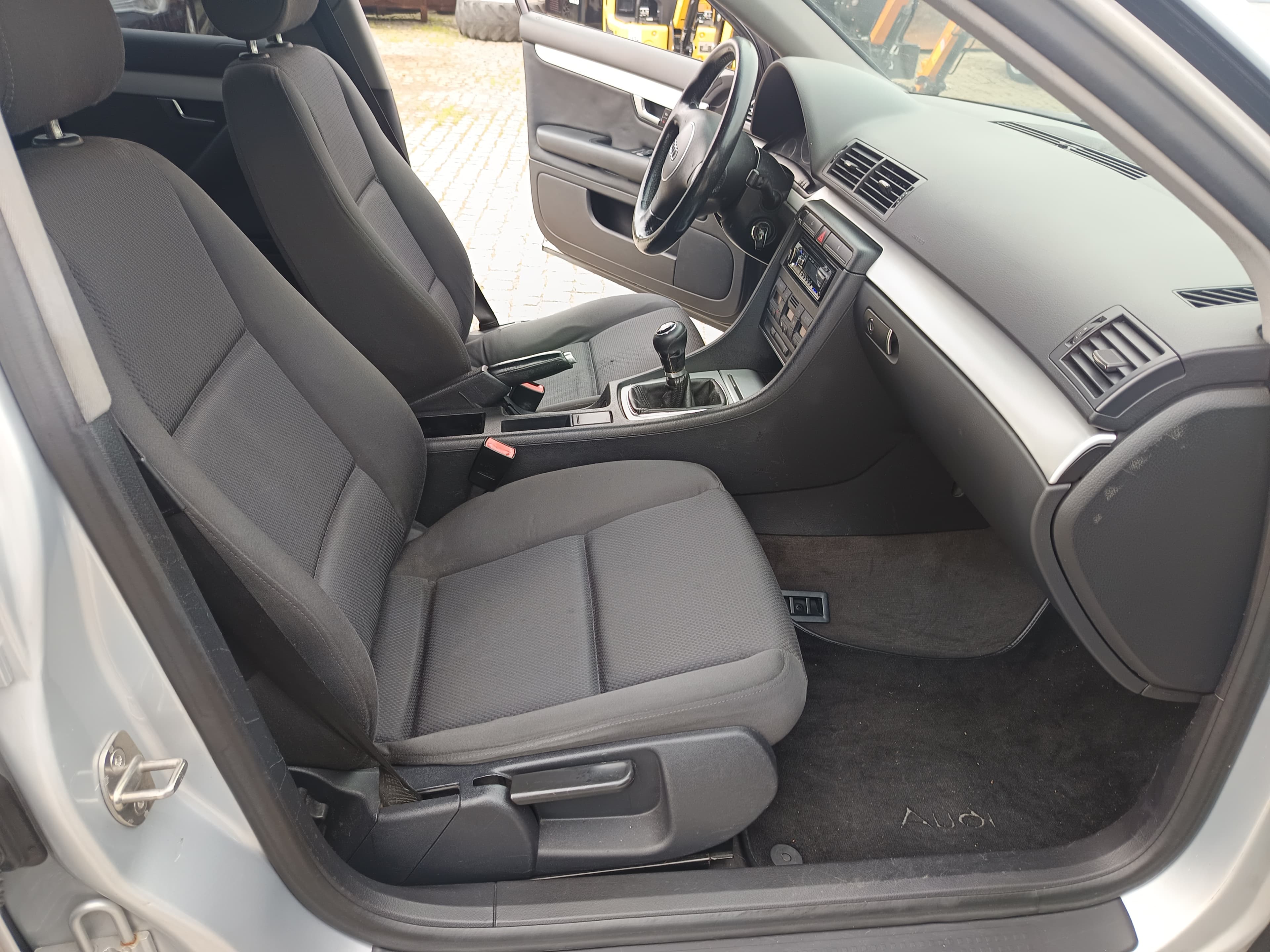 Audi A4 · Ano 2001 — imagen 25
