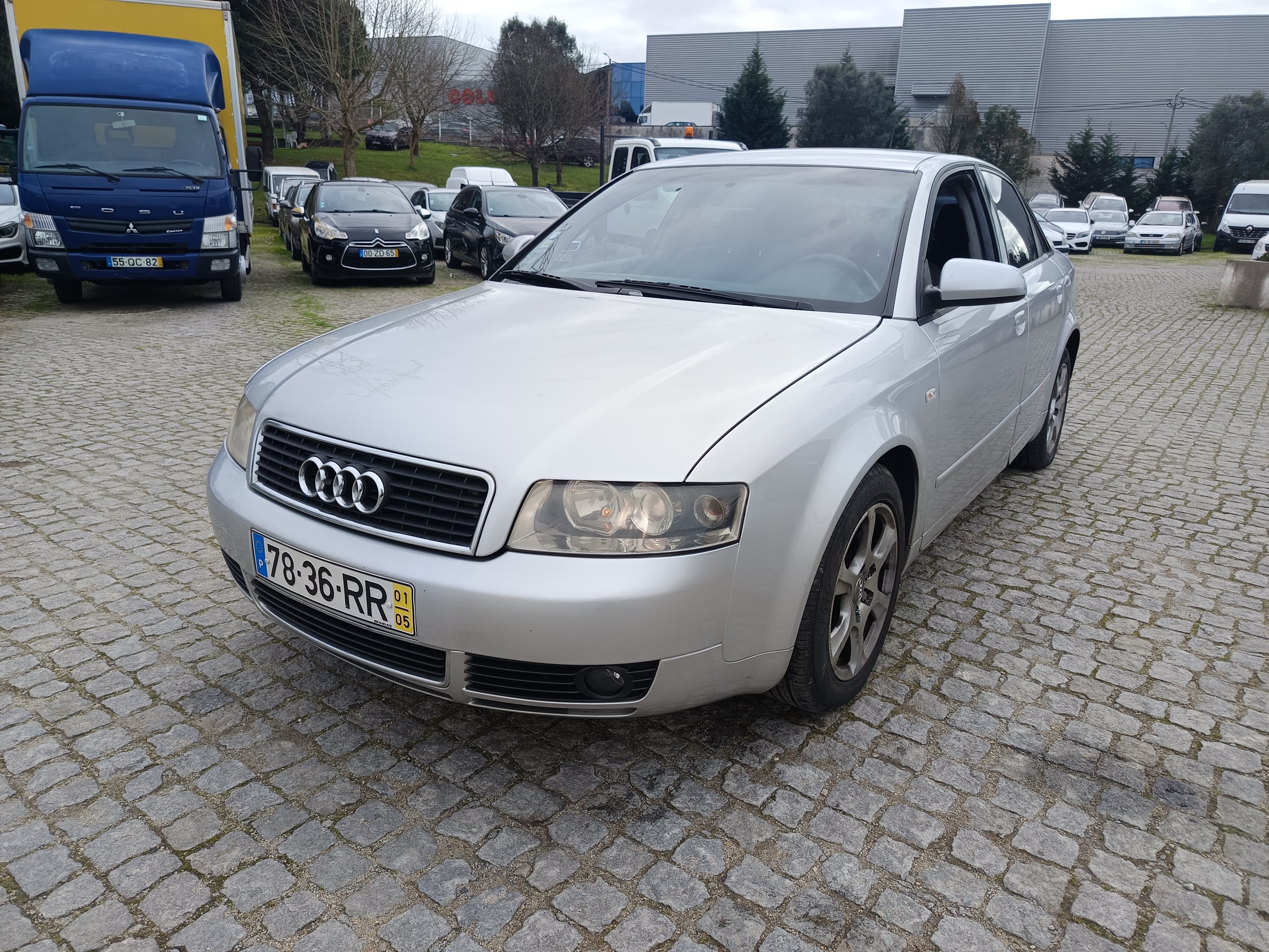Audi A4 · Ano 2001 — imagen 1