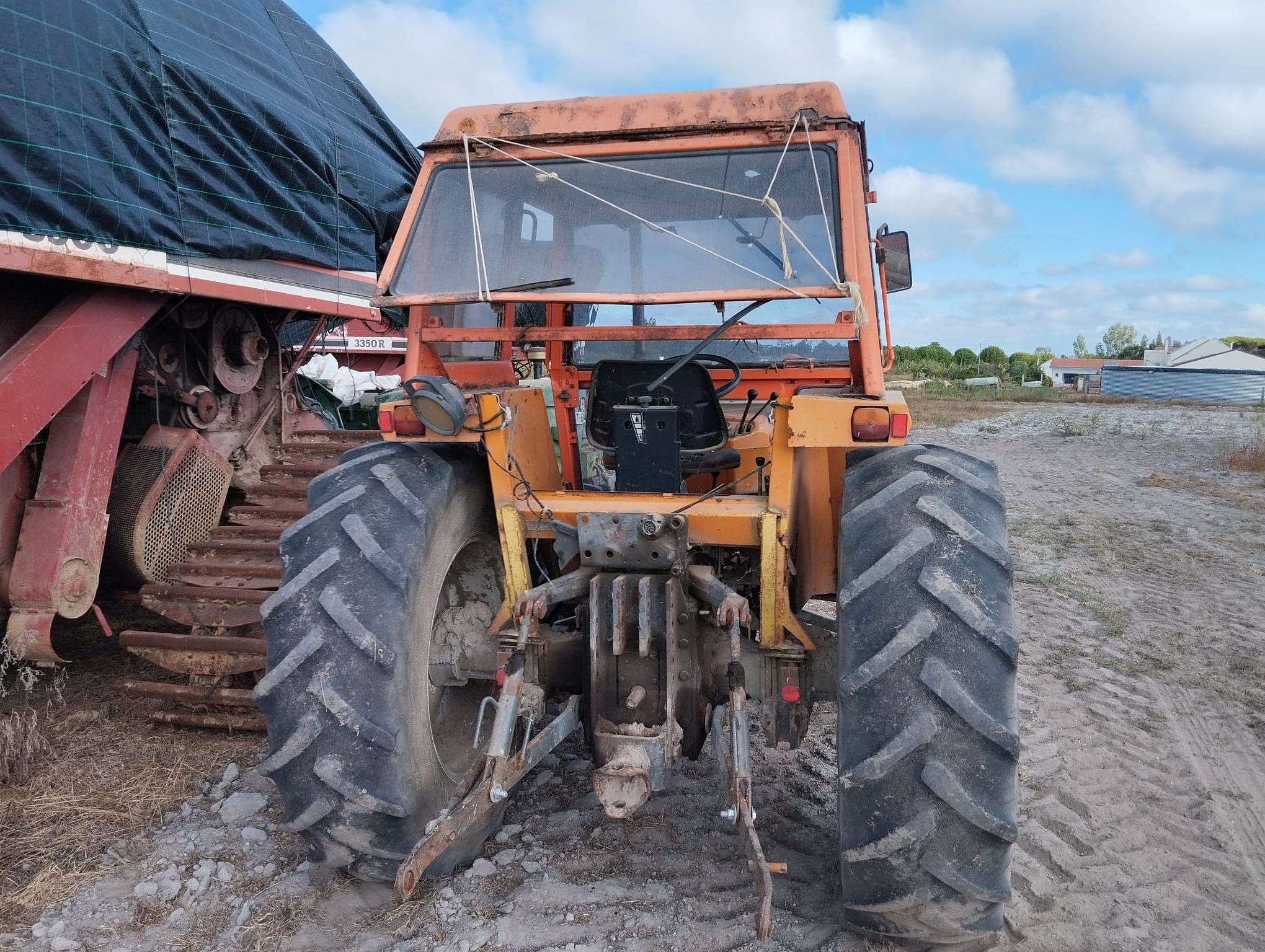 Trator Agrícola Renault LS — image 6