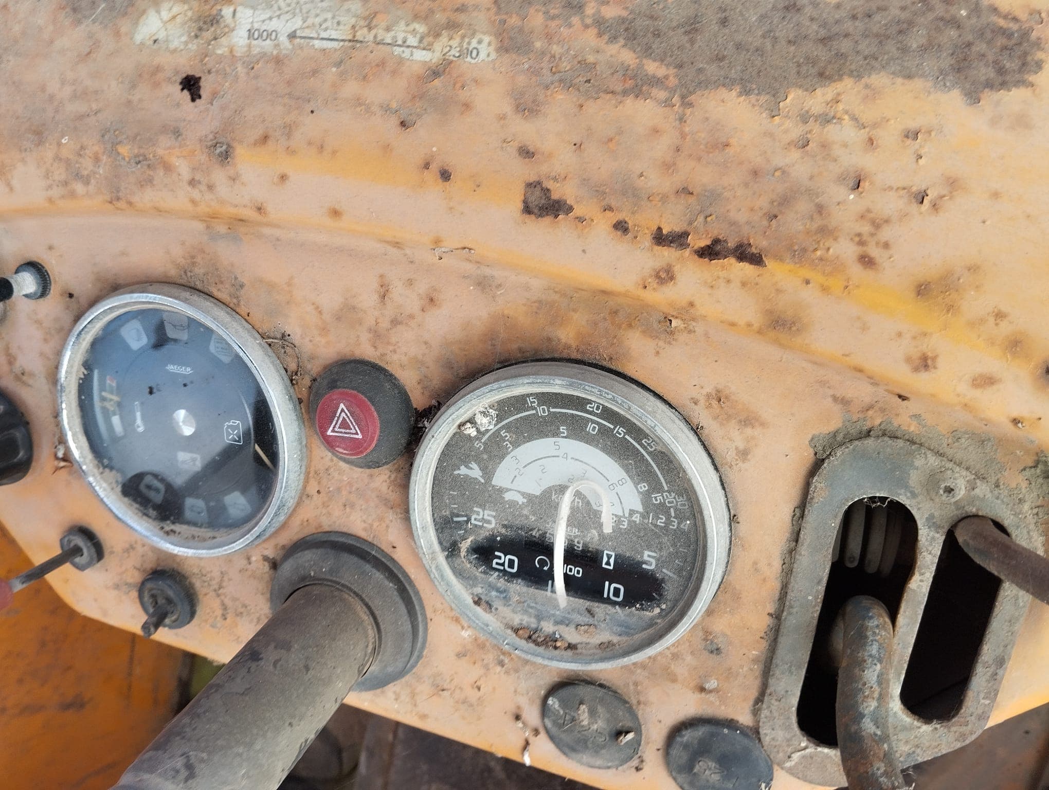 Trator Agrícola Renault LS — image 7
