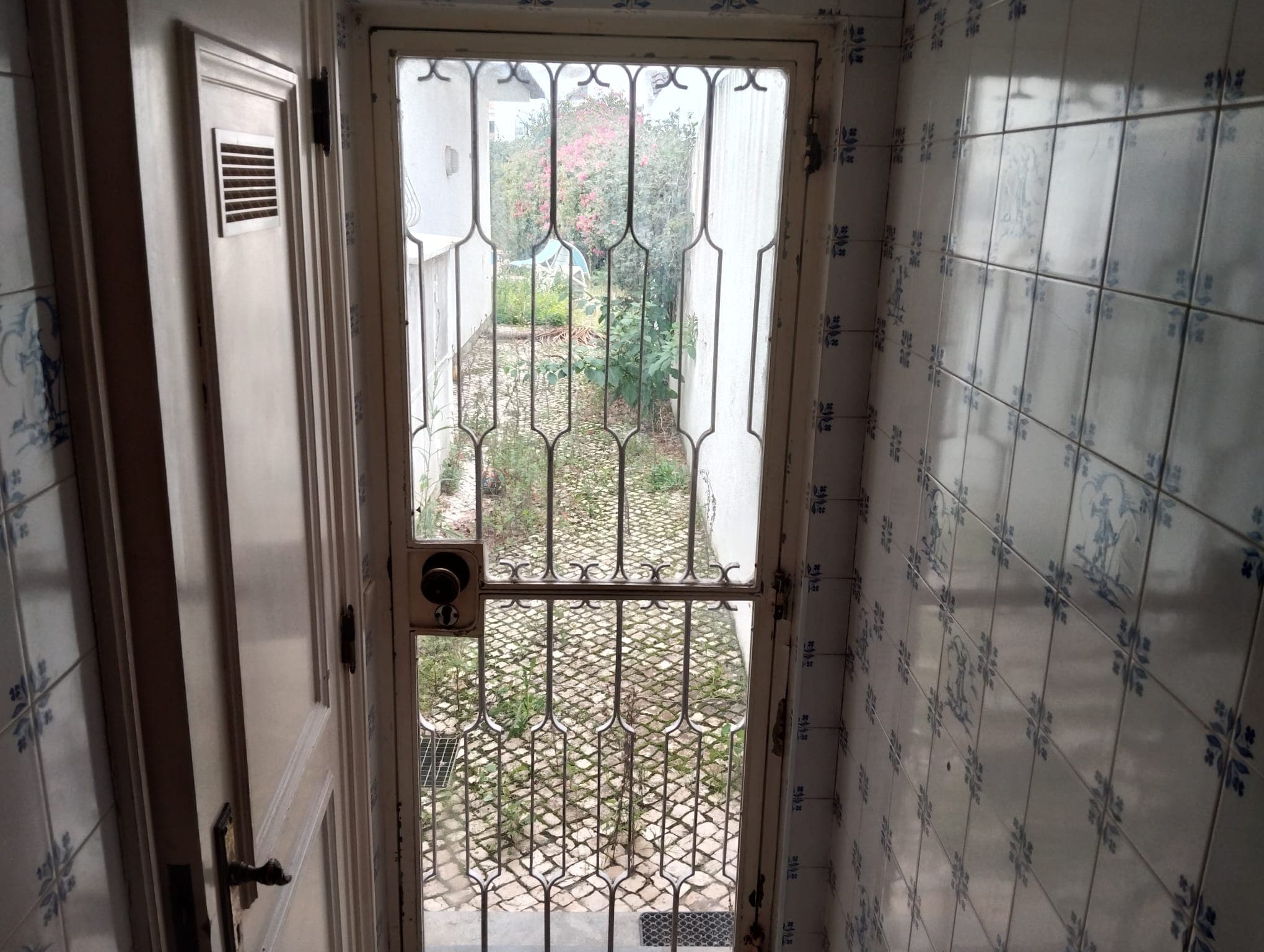 Moradia V3+1 com Piscina · Estoril — imagen 22