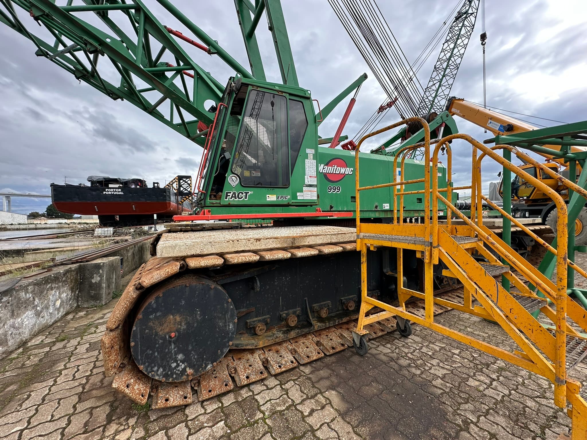Grua Manitowoc 999 — image 2