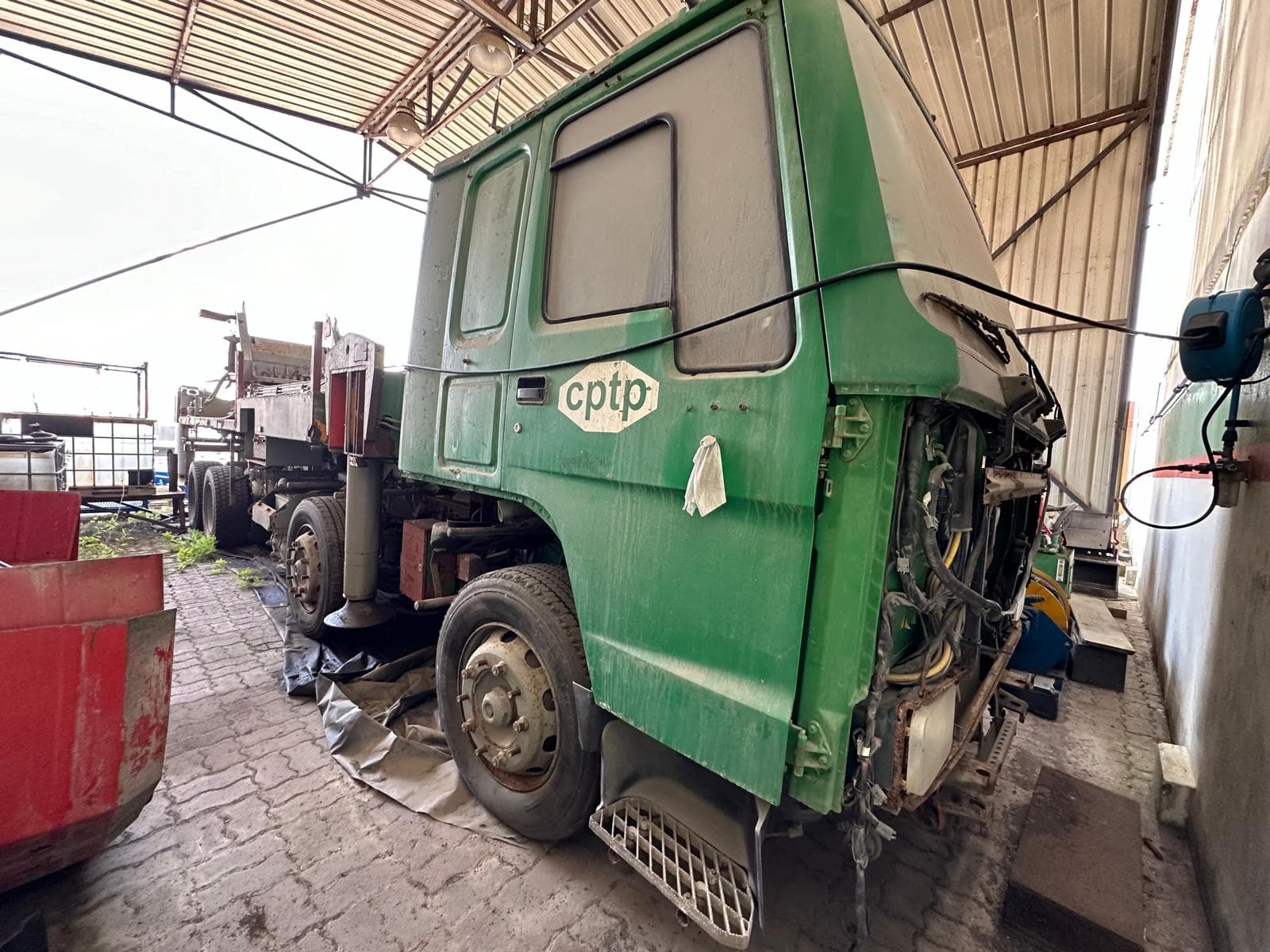 Camião Volvo FL 10 - 6x4L — imagen 2
