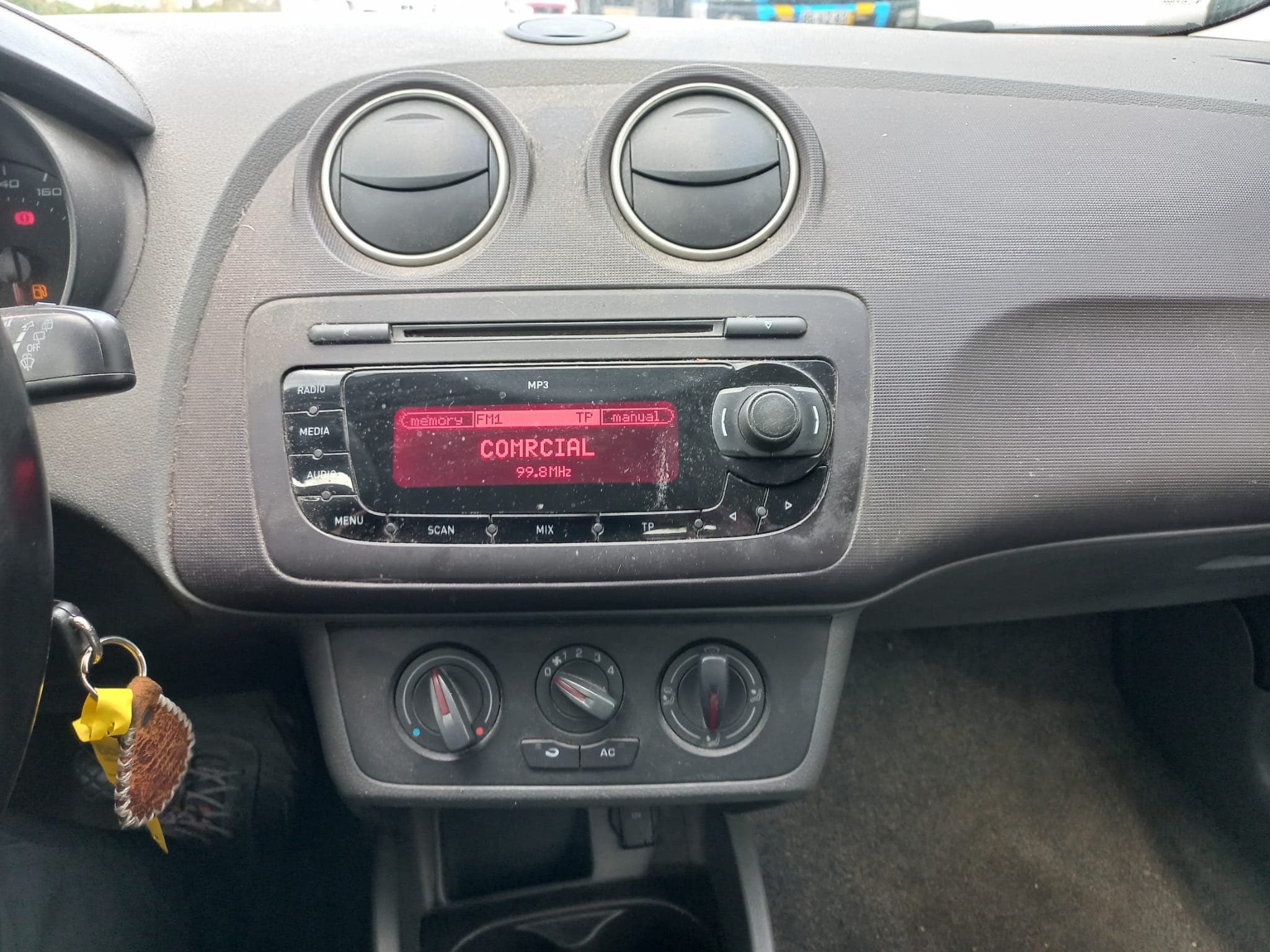 Seat Ibiza · Ano 2011 — image 14