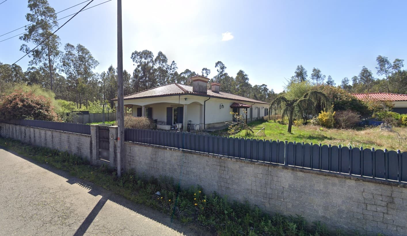 Moradia V5 e Estacionamento · Oliveira de Azeméis — imagen 1