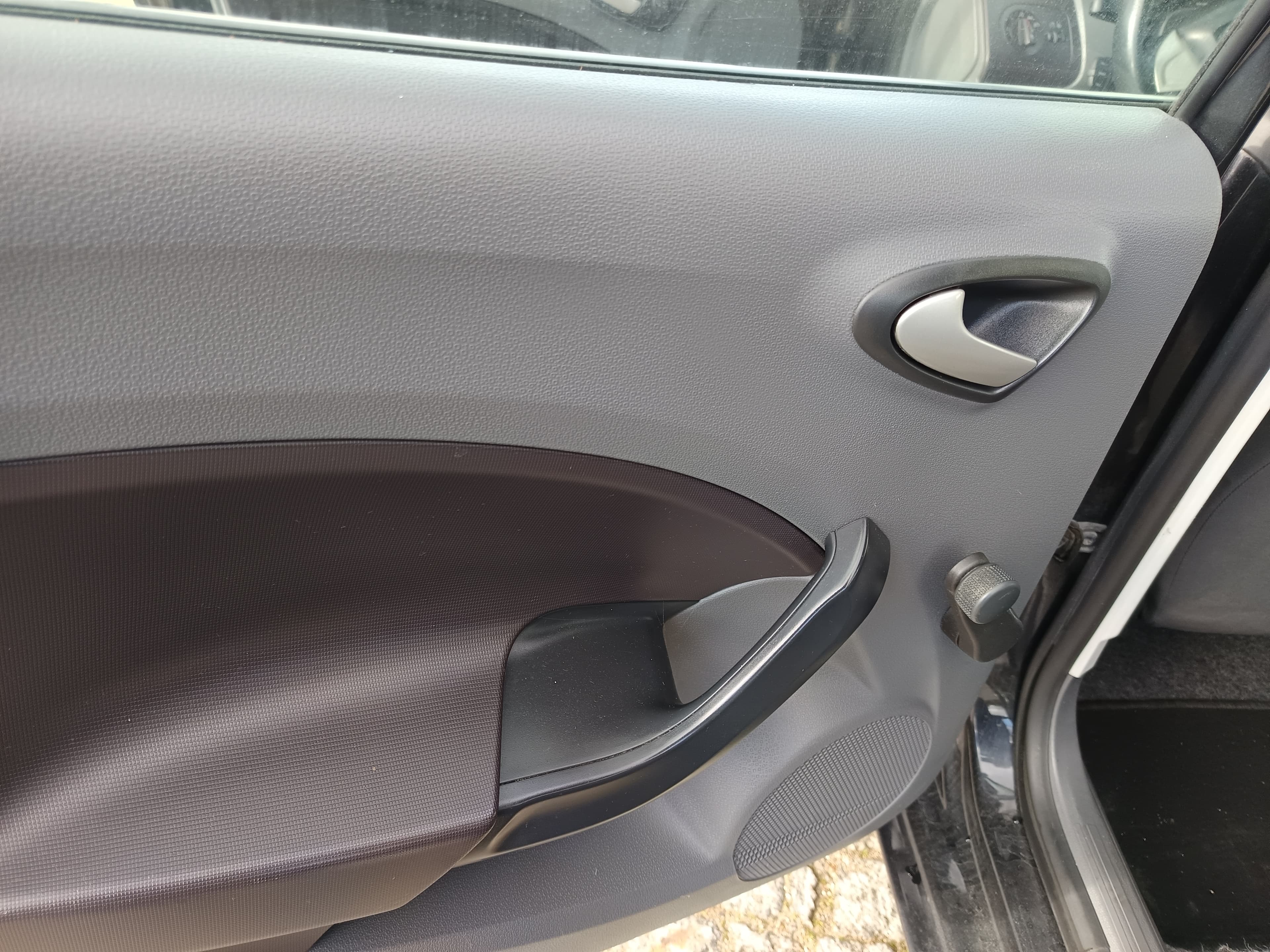 Seat Ibiza · Ano 2010 — imagen 25