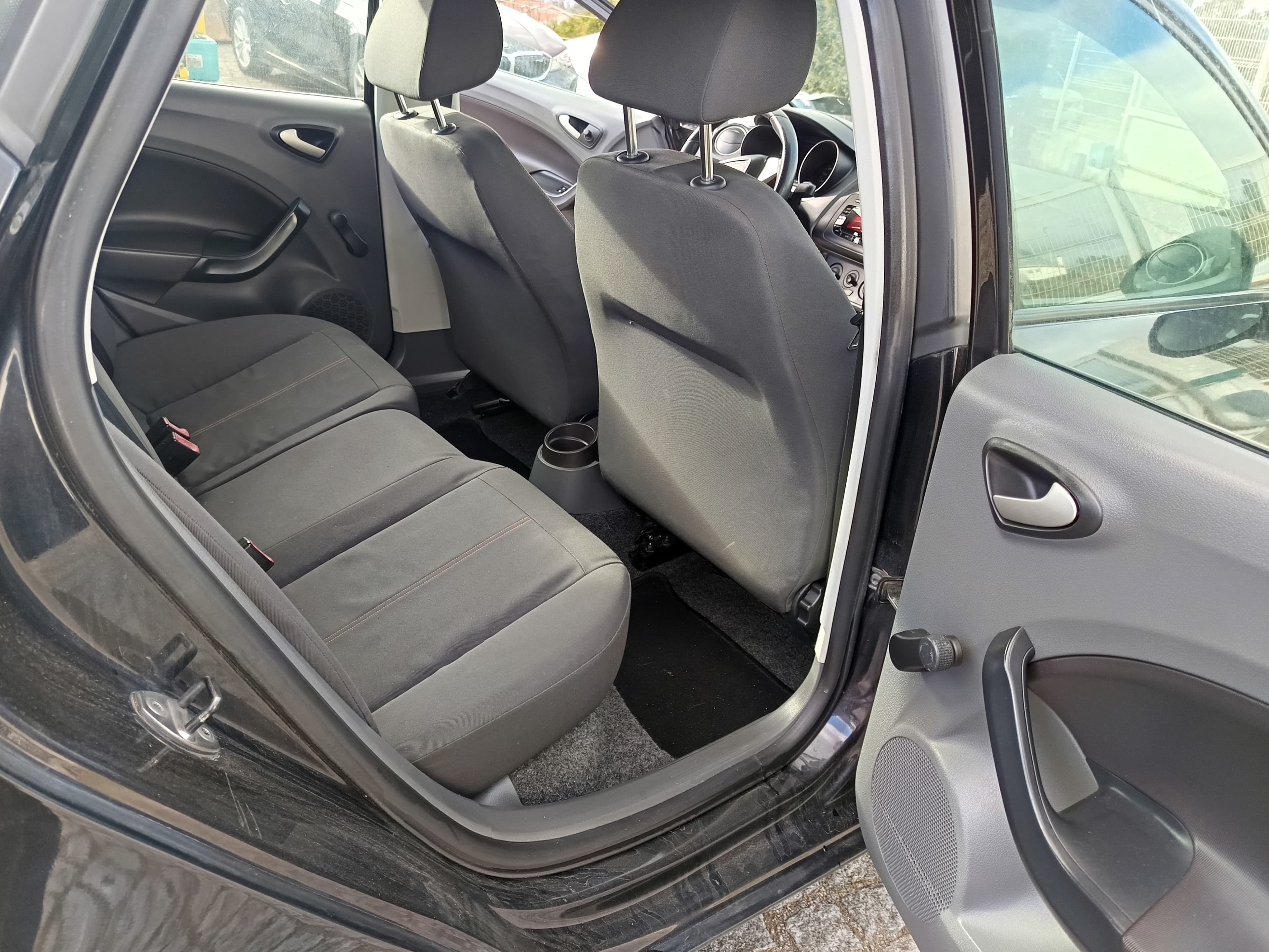 Seat Ibiza · Ano 2010 — imagen 18