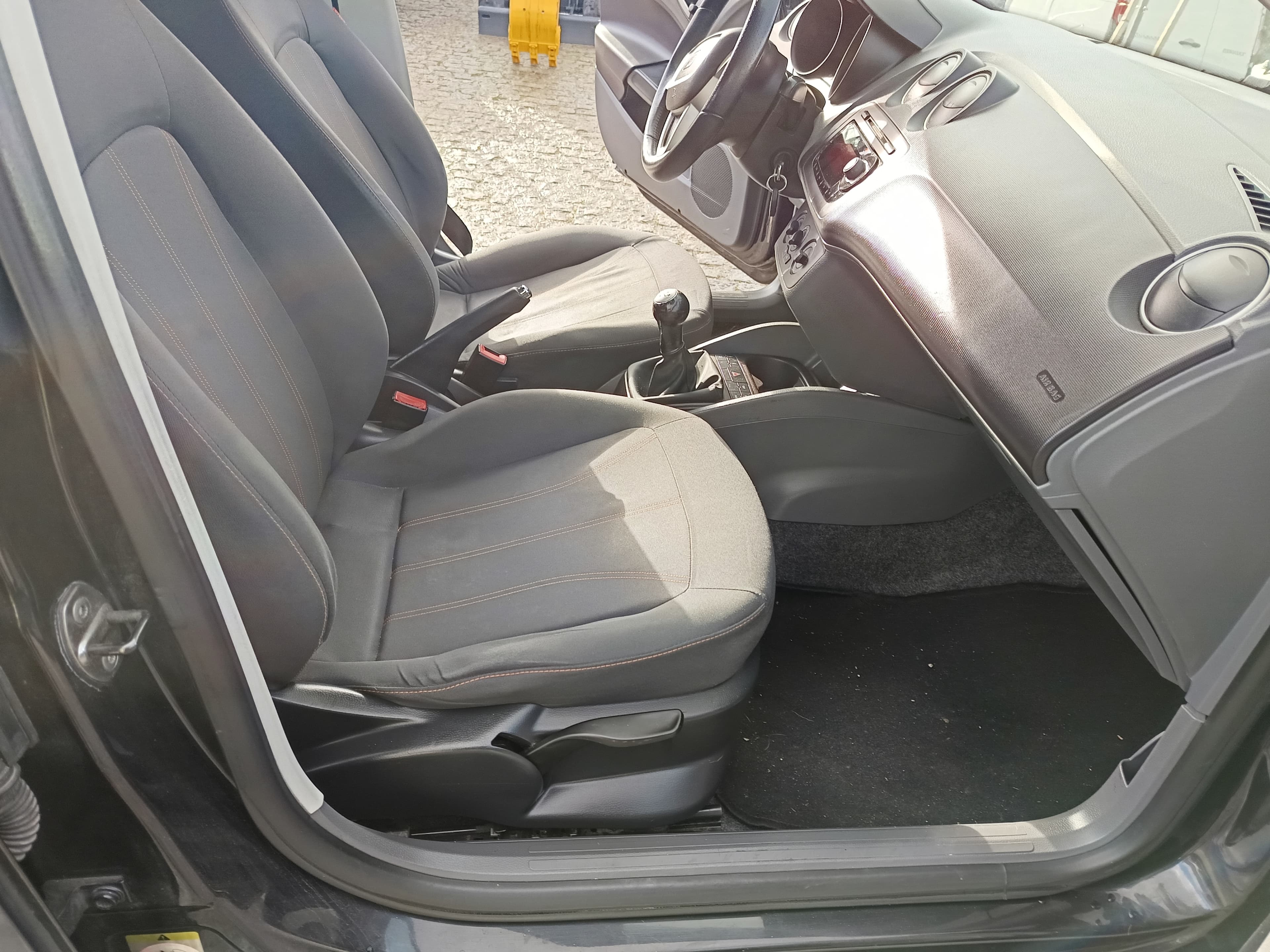 Seat Ibiza · Ano 2010 — imagen 23