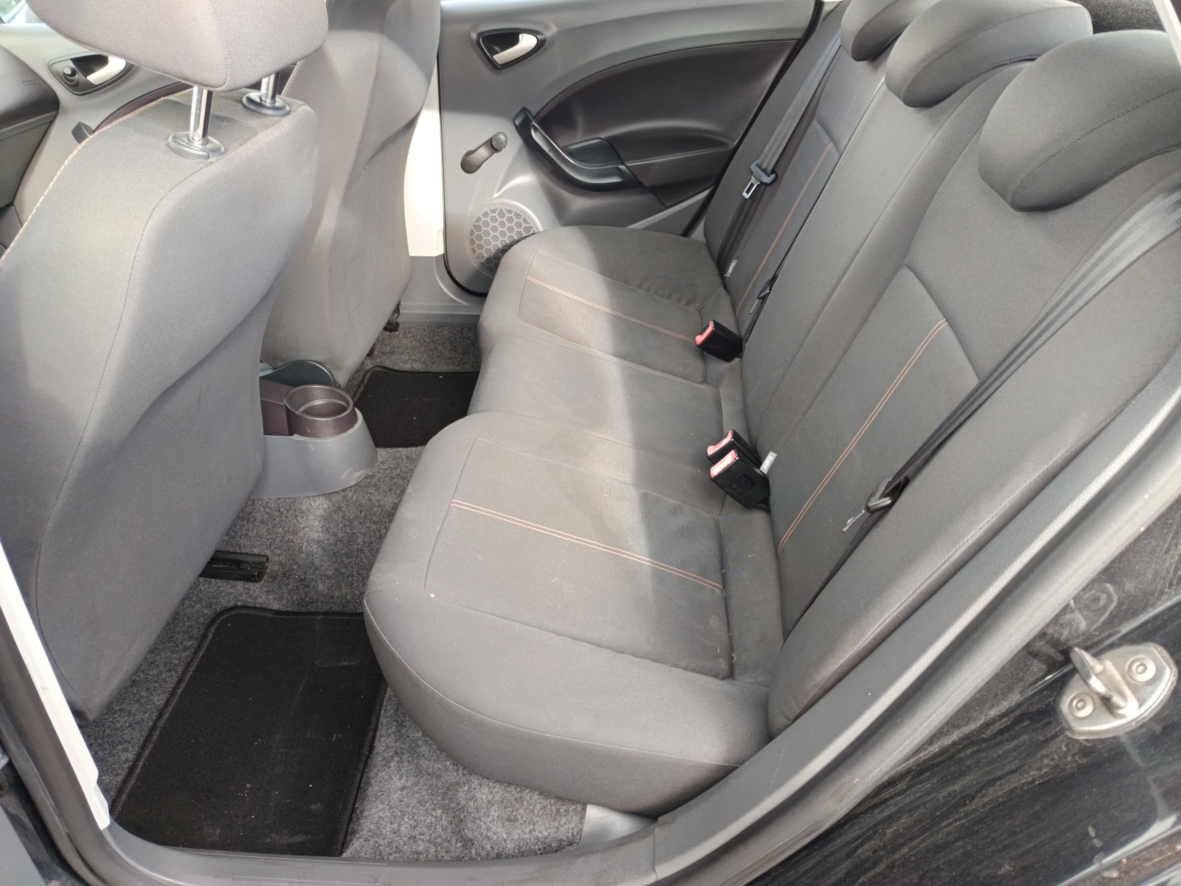 Seat Ibiza · Ano 2010 — imagen 26