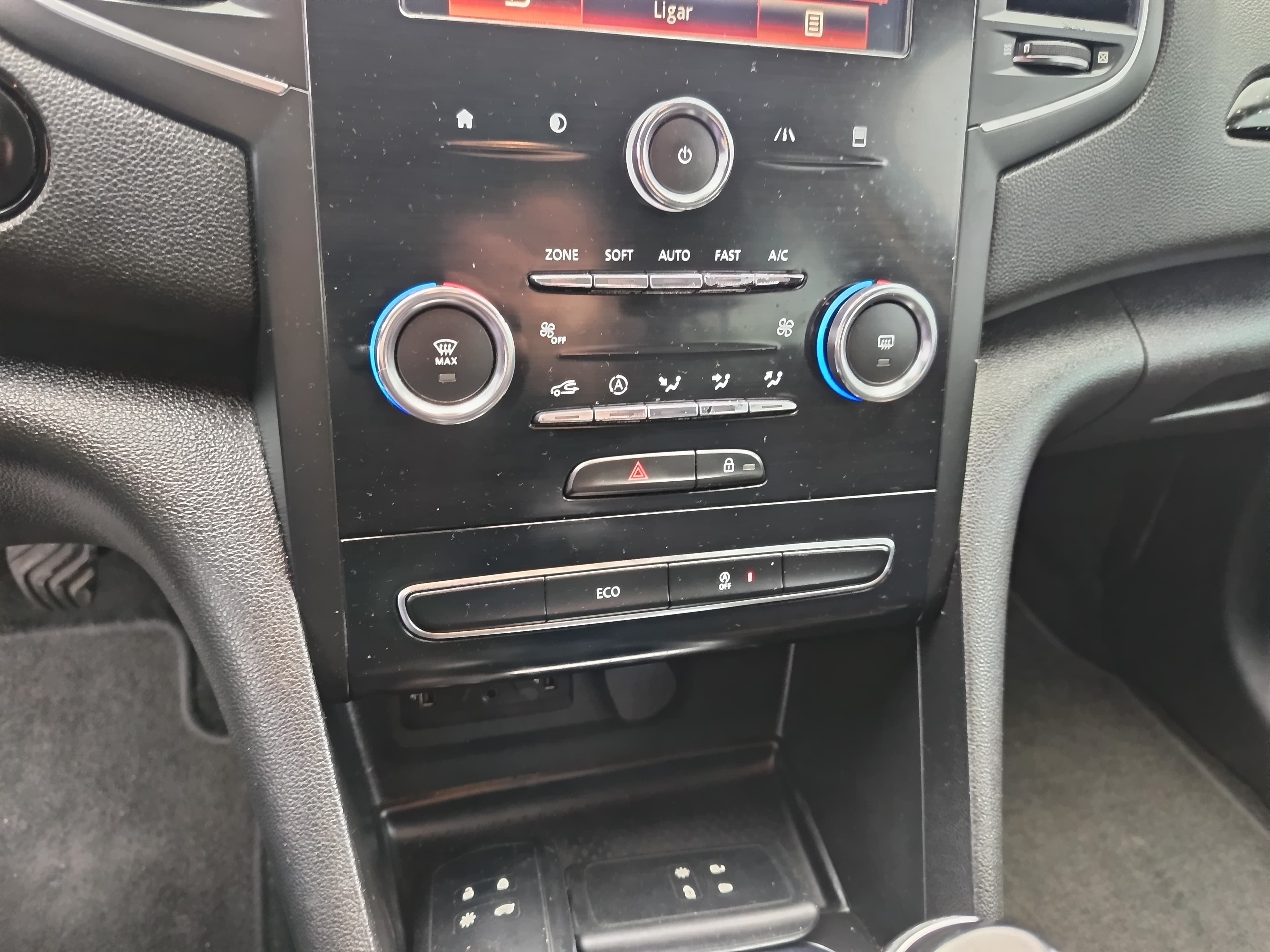 Renault Mégane · Ano 2018 — image 38