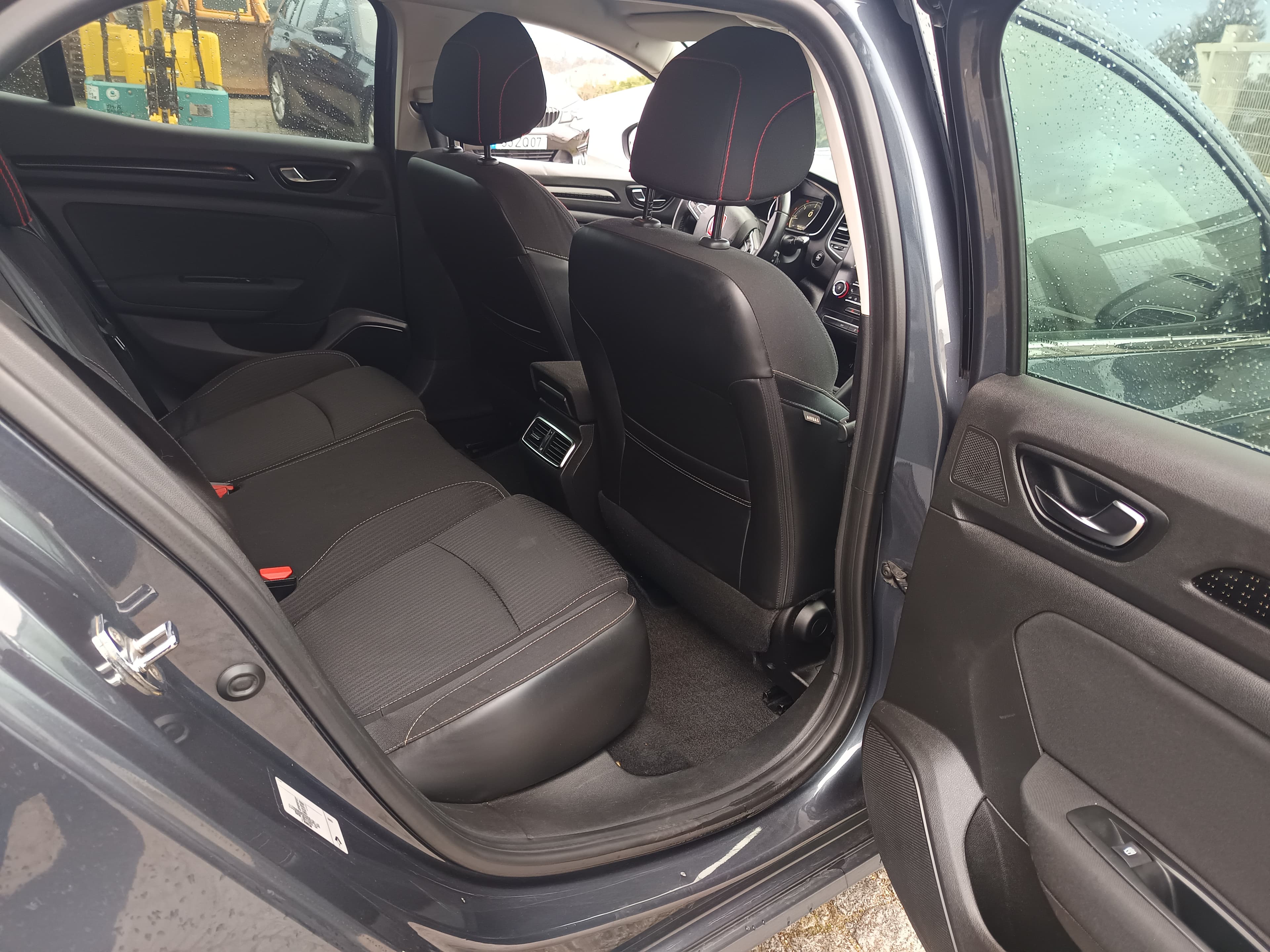 Renault Mégane · Ano 2018 — image 21