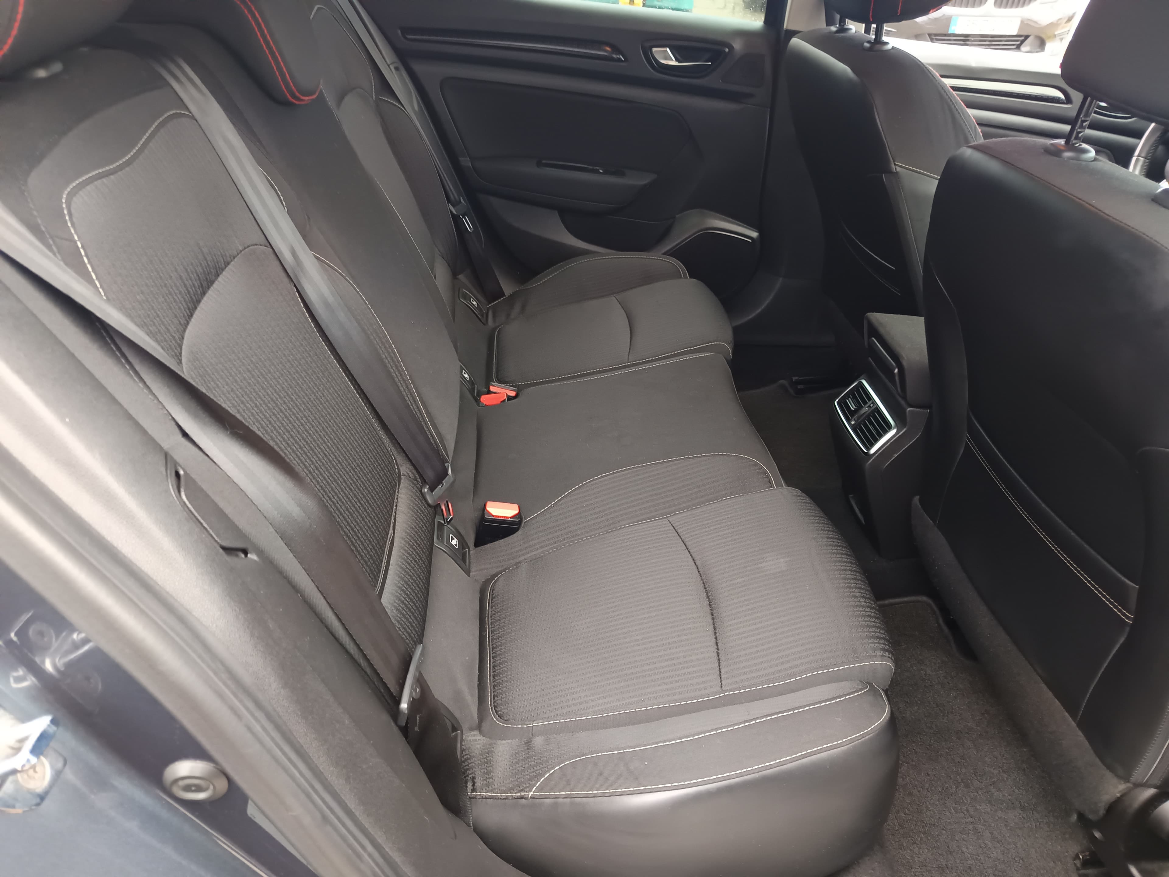 Renault Mégane · Ano 2018 — image 23