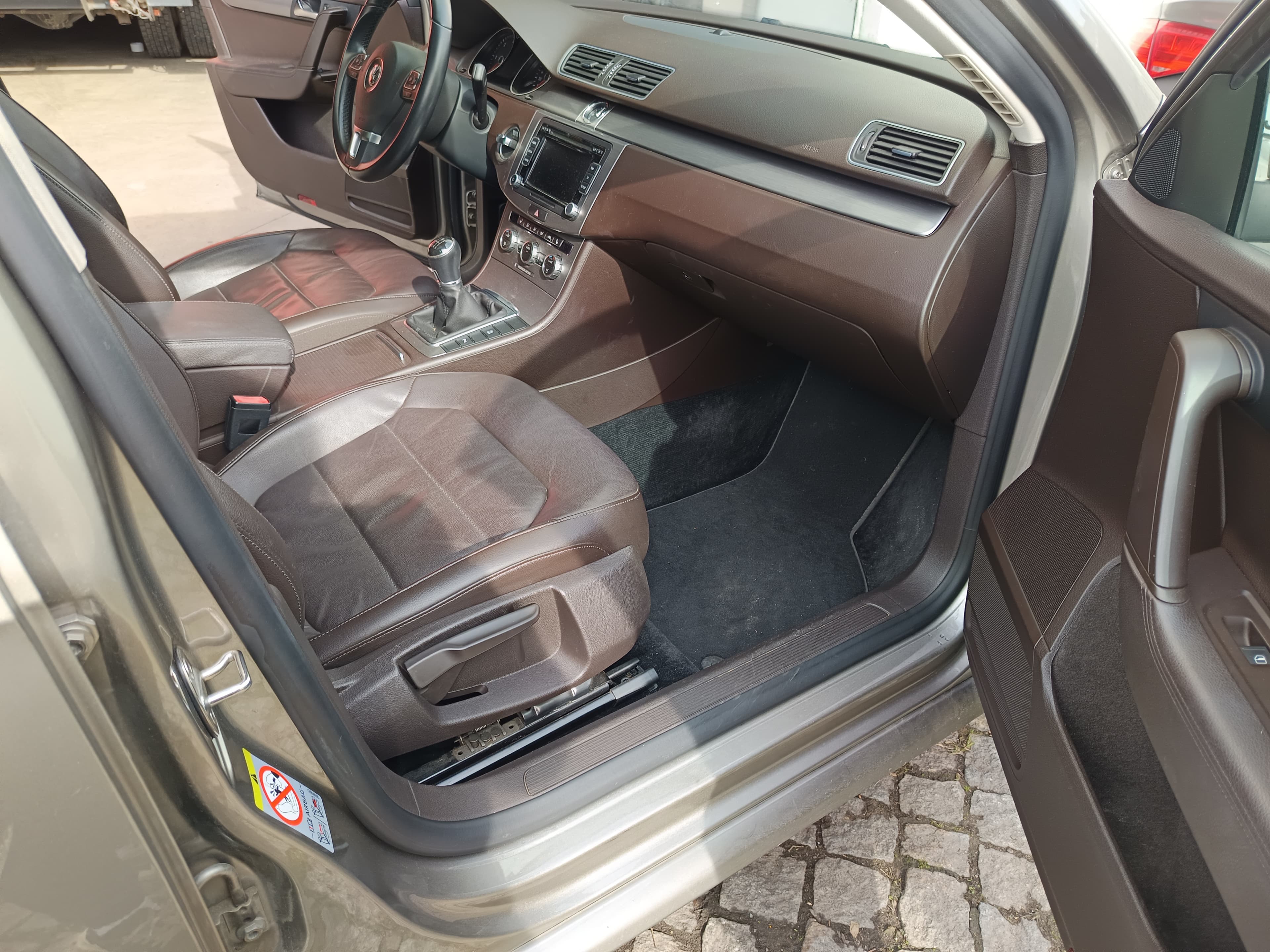 Volkswagen Passat · Ano 2013 — imagen 27