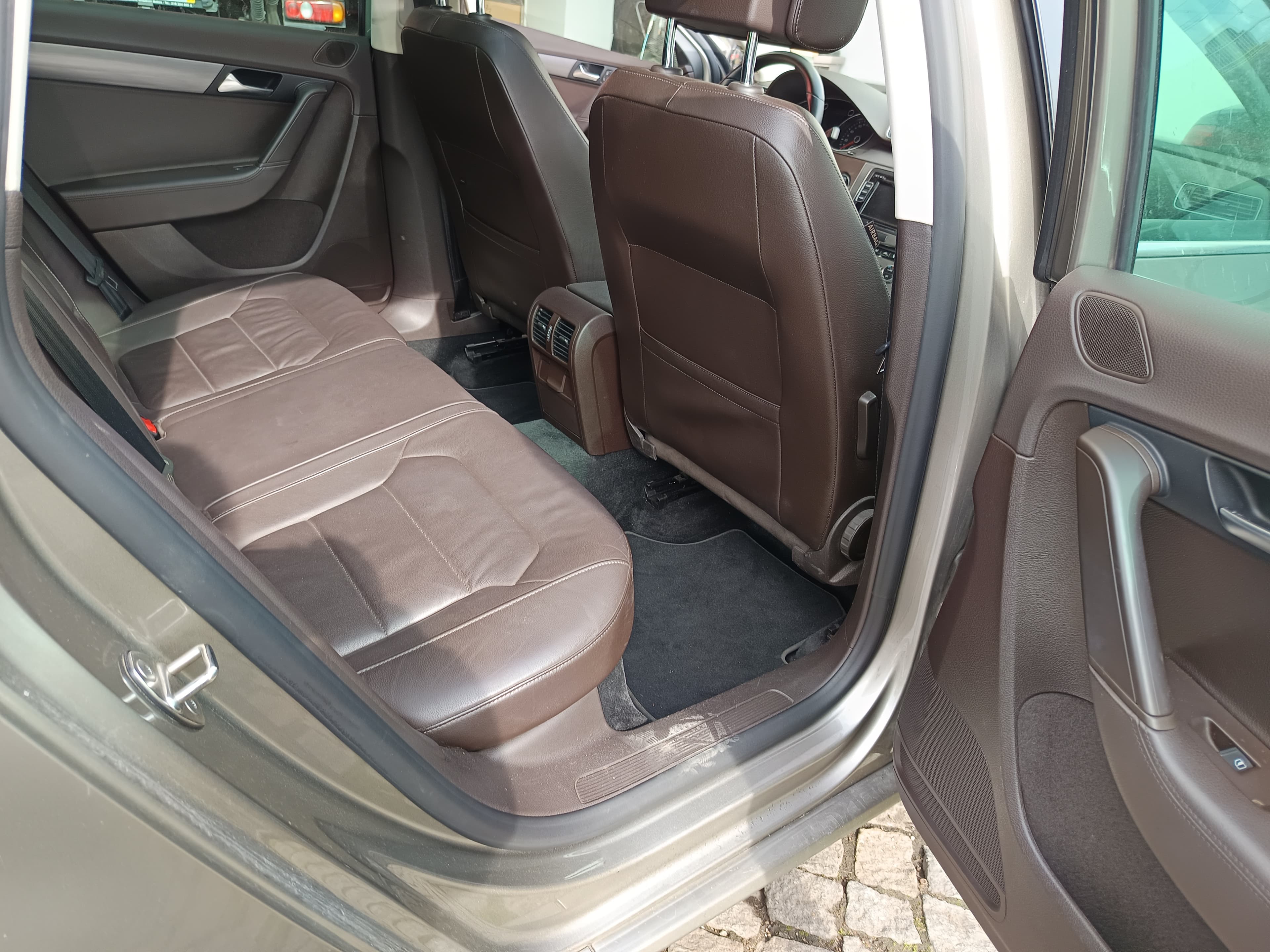 Volkswagen Passat · Ano 2013 — imagen 24