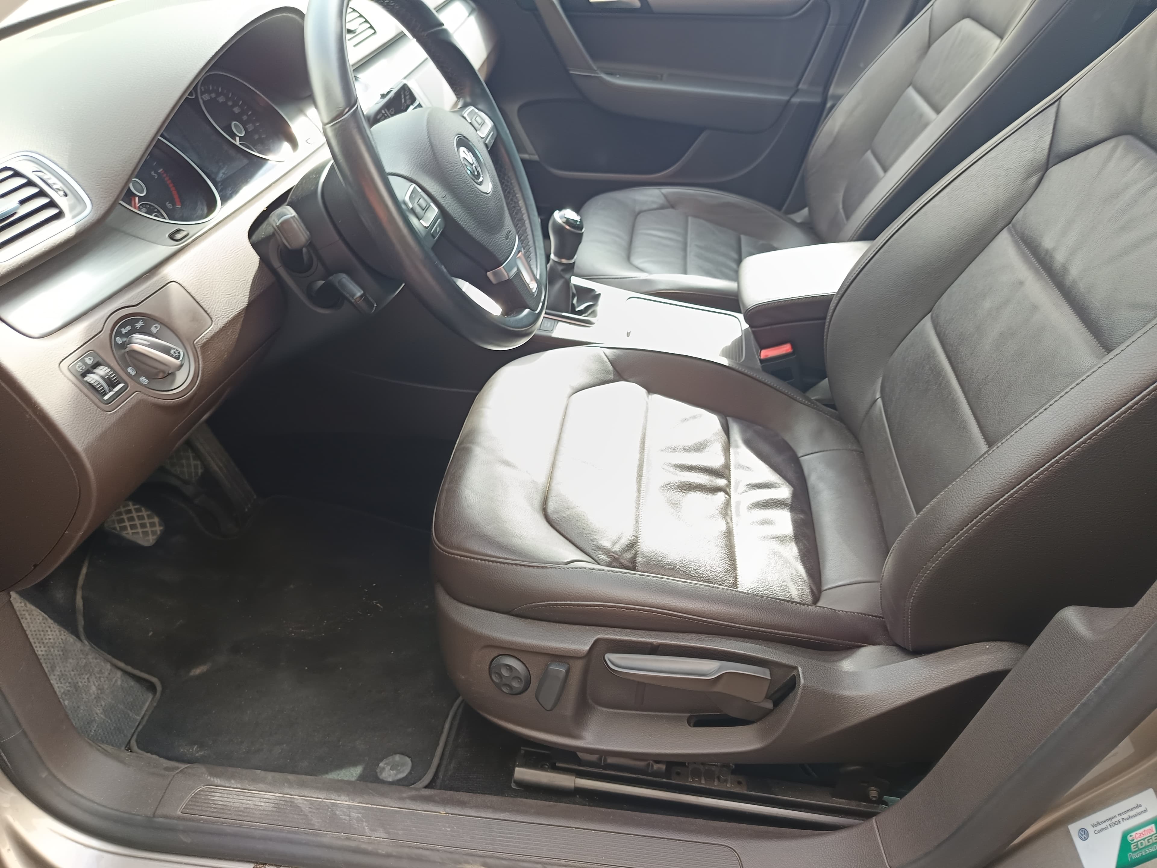 Volkswagen Passat · Ano 2013 — imagen 35