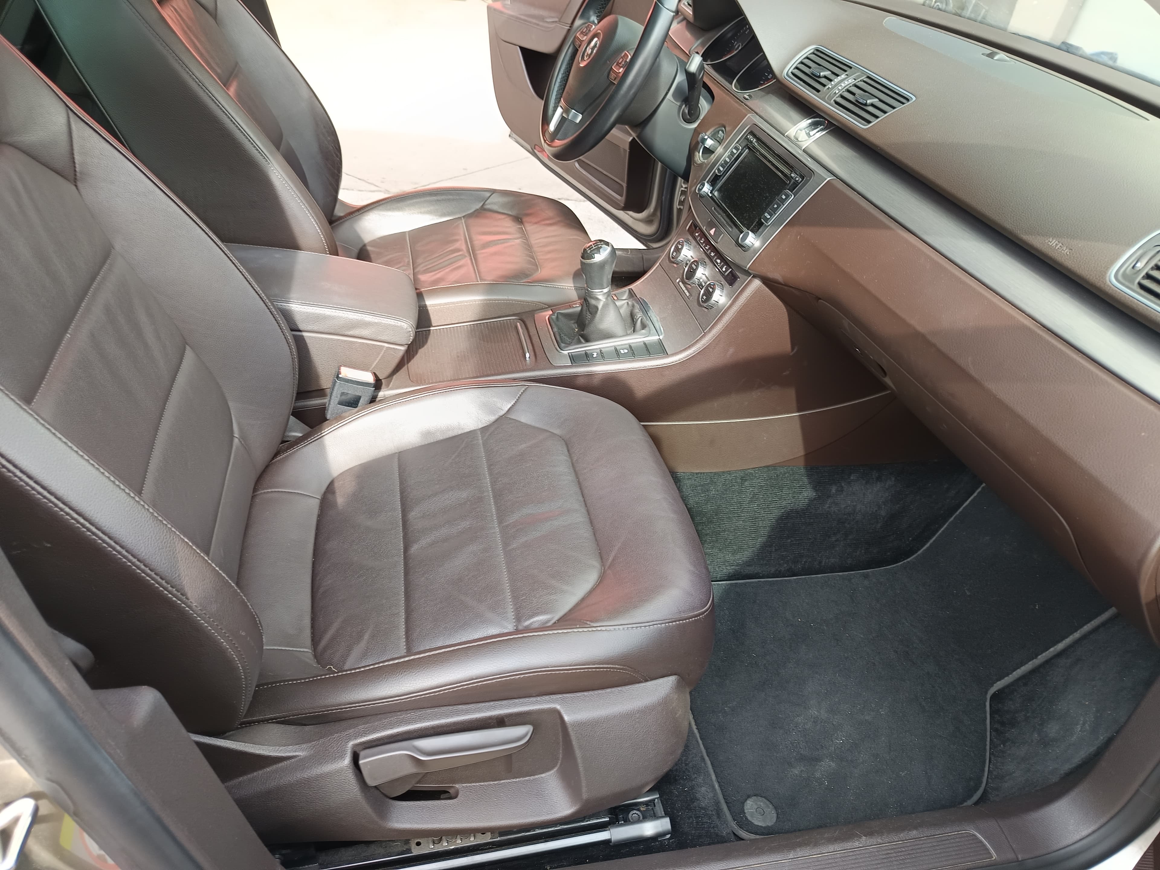 Volkswagen Passat · Ano 2013 — imagen 29