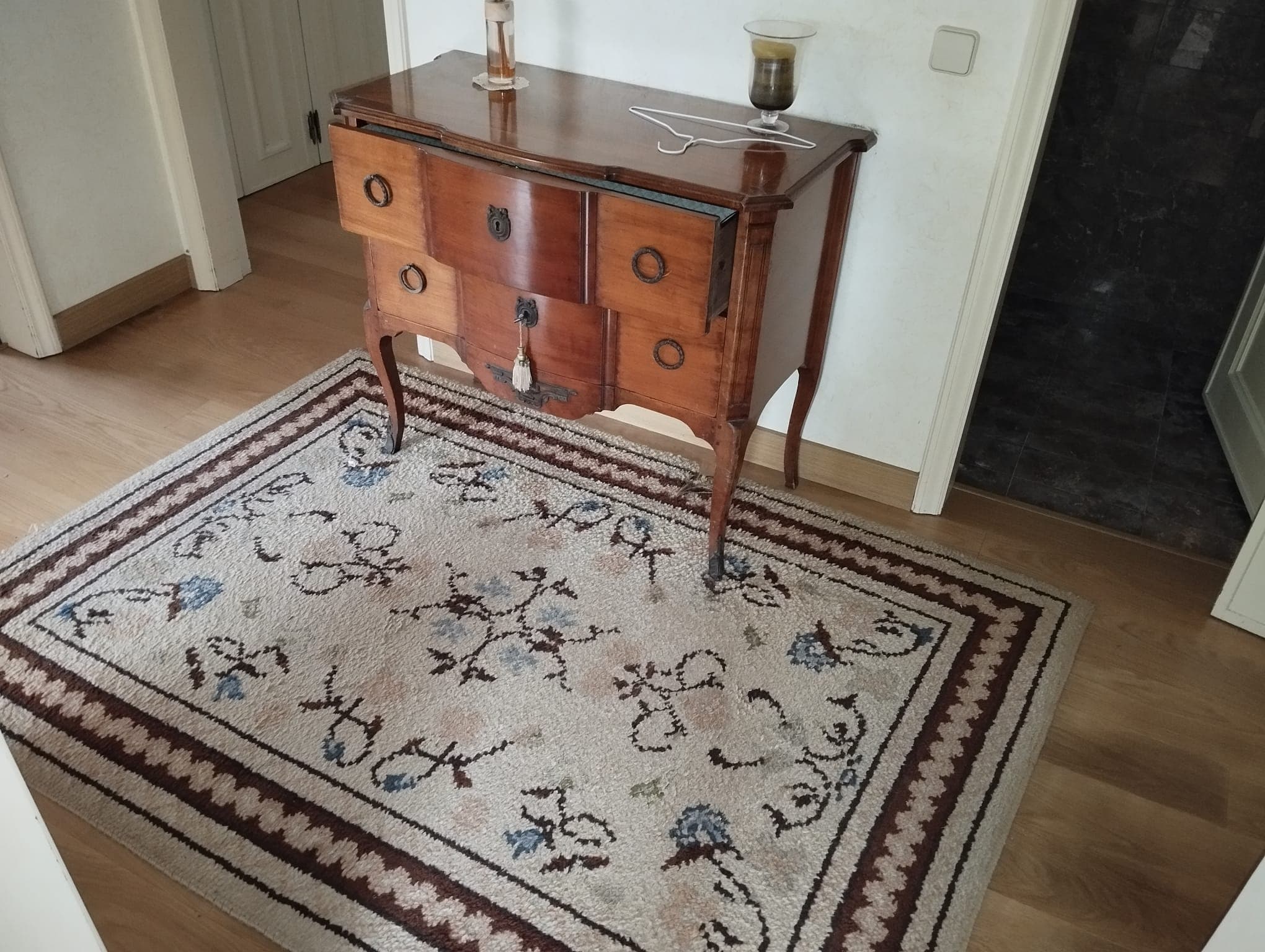 Furniture — image 53