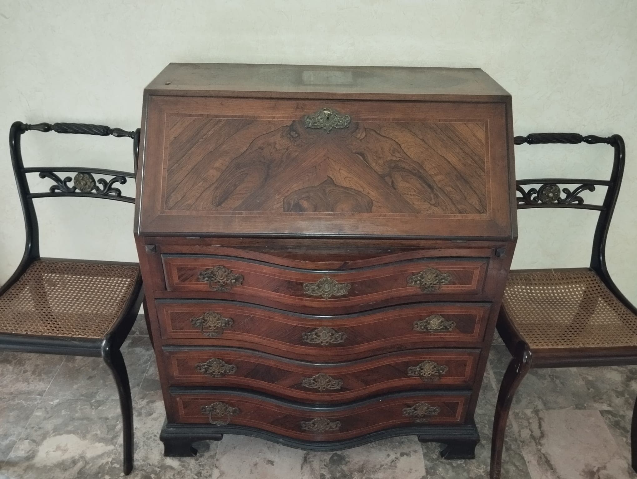 Furniture — image 16