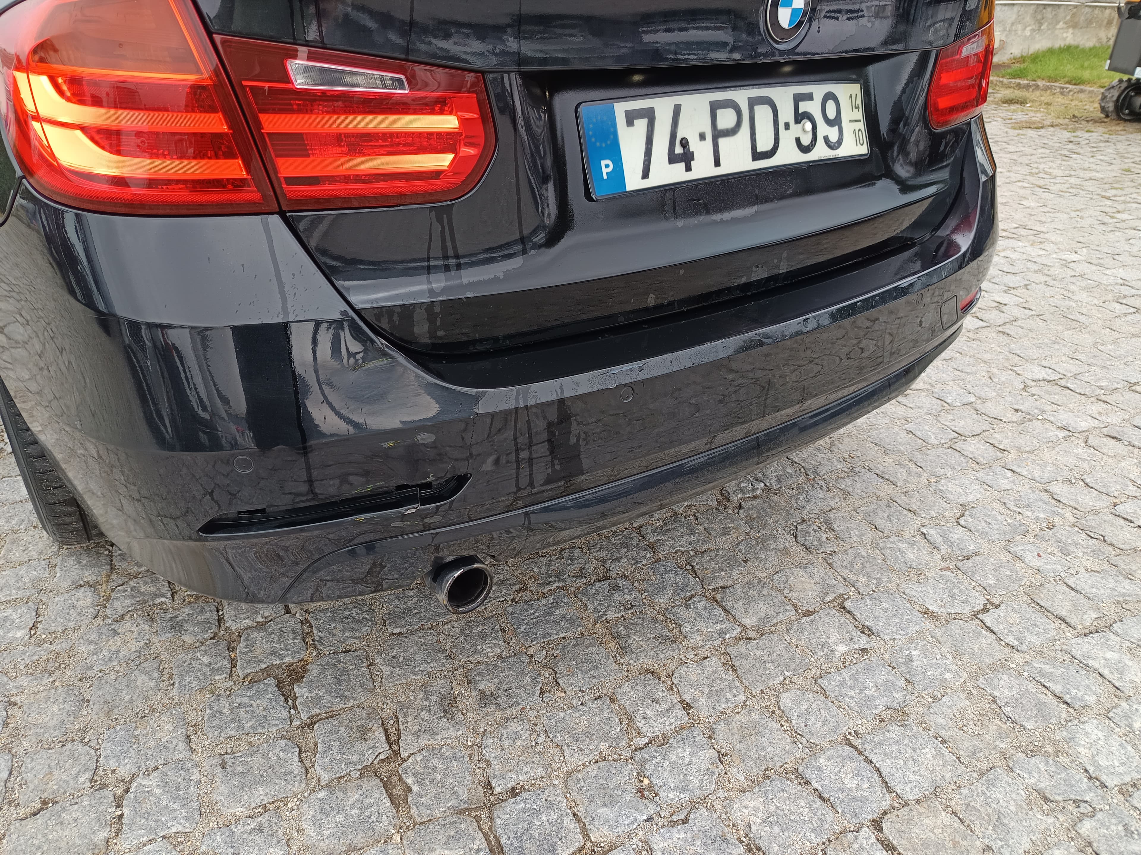 BMW 318d · Ano 2014 — image 16