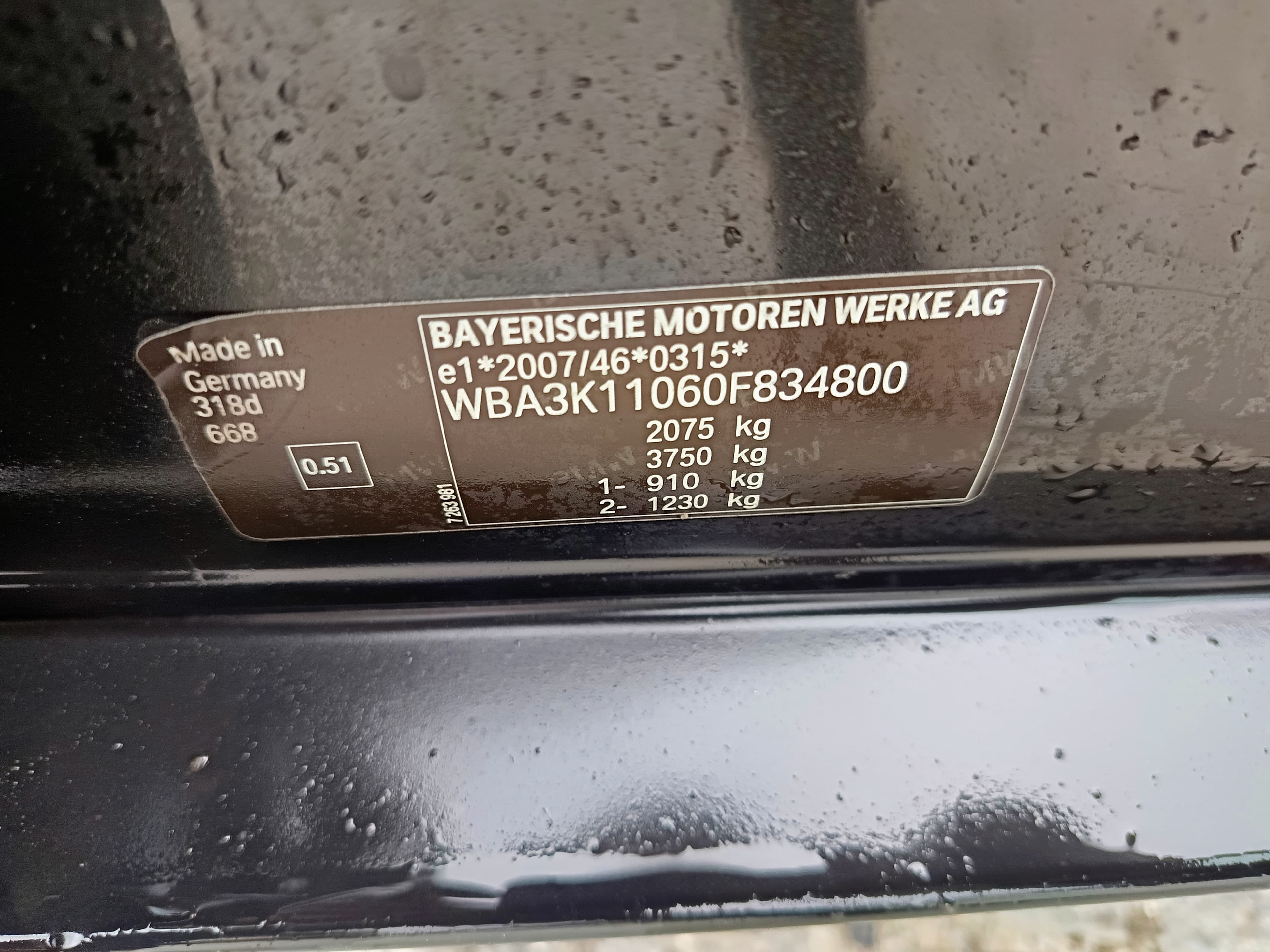 BMW 318d · Ano 2014 — image 31