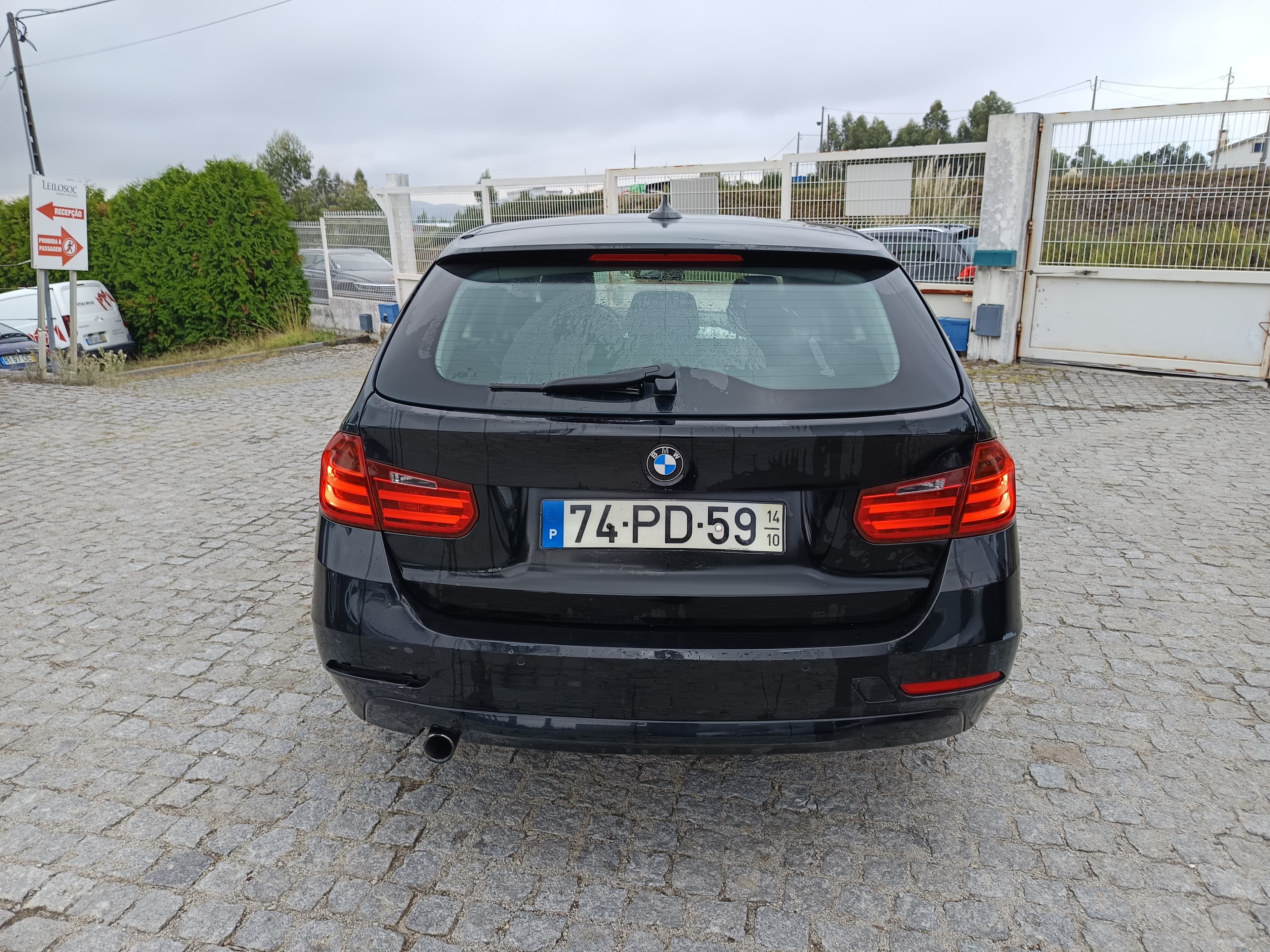 BMW 318d · Ano 2014 — image 4