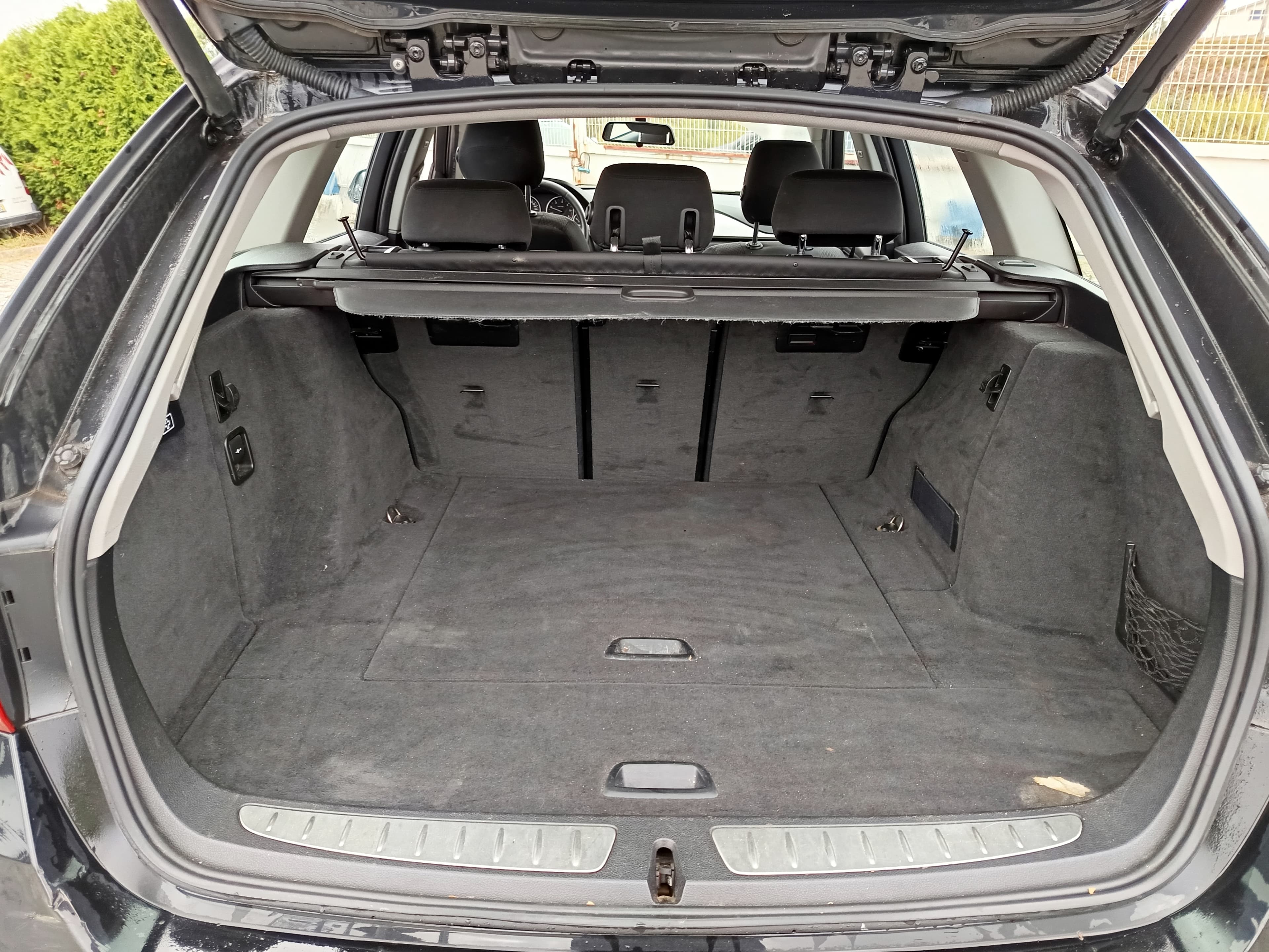 BMW 318d · Ano 2014 — image 26