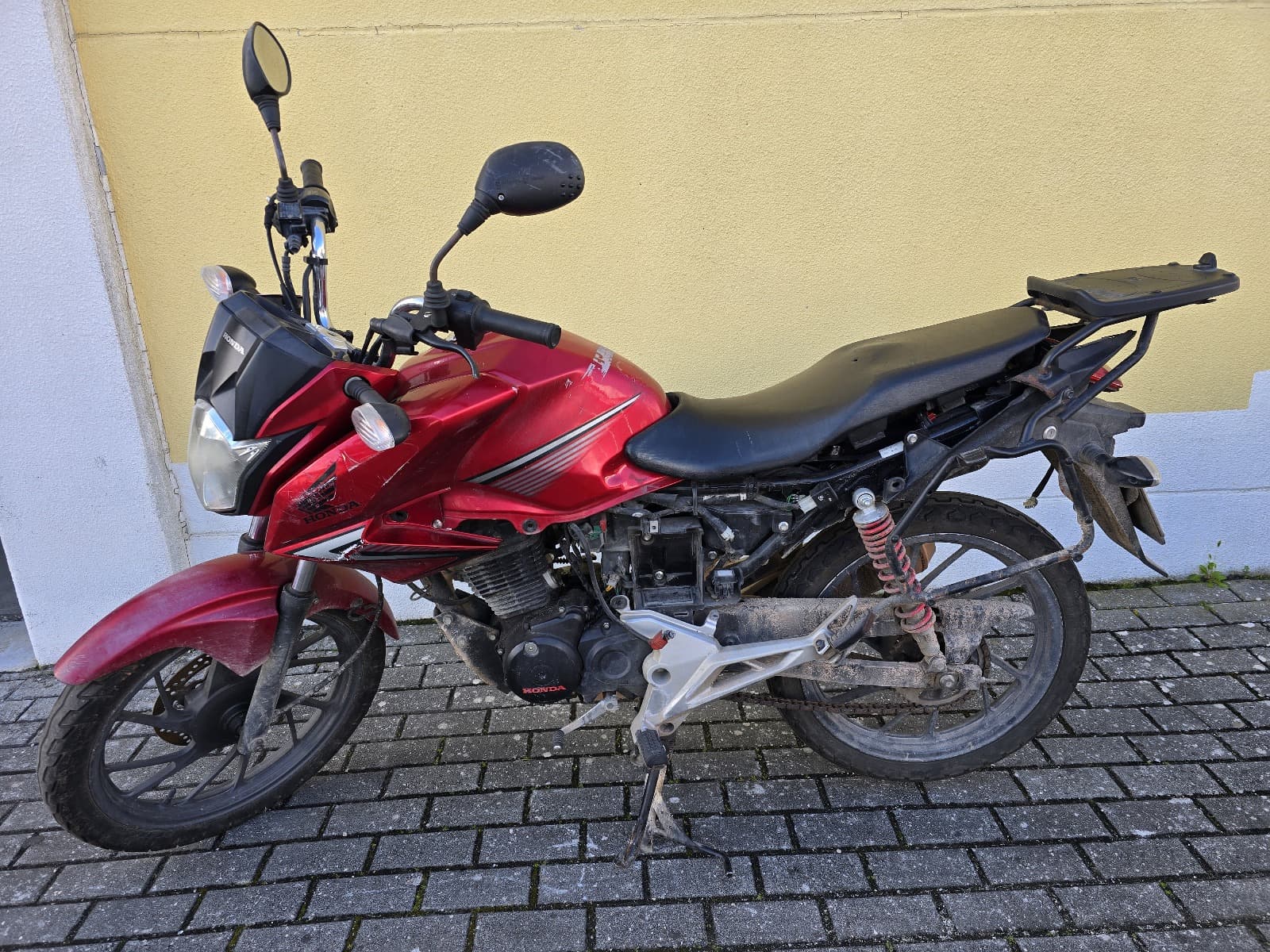 Honda CB125F