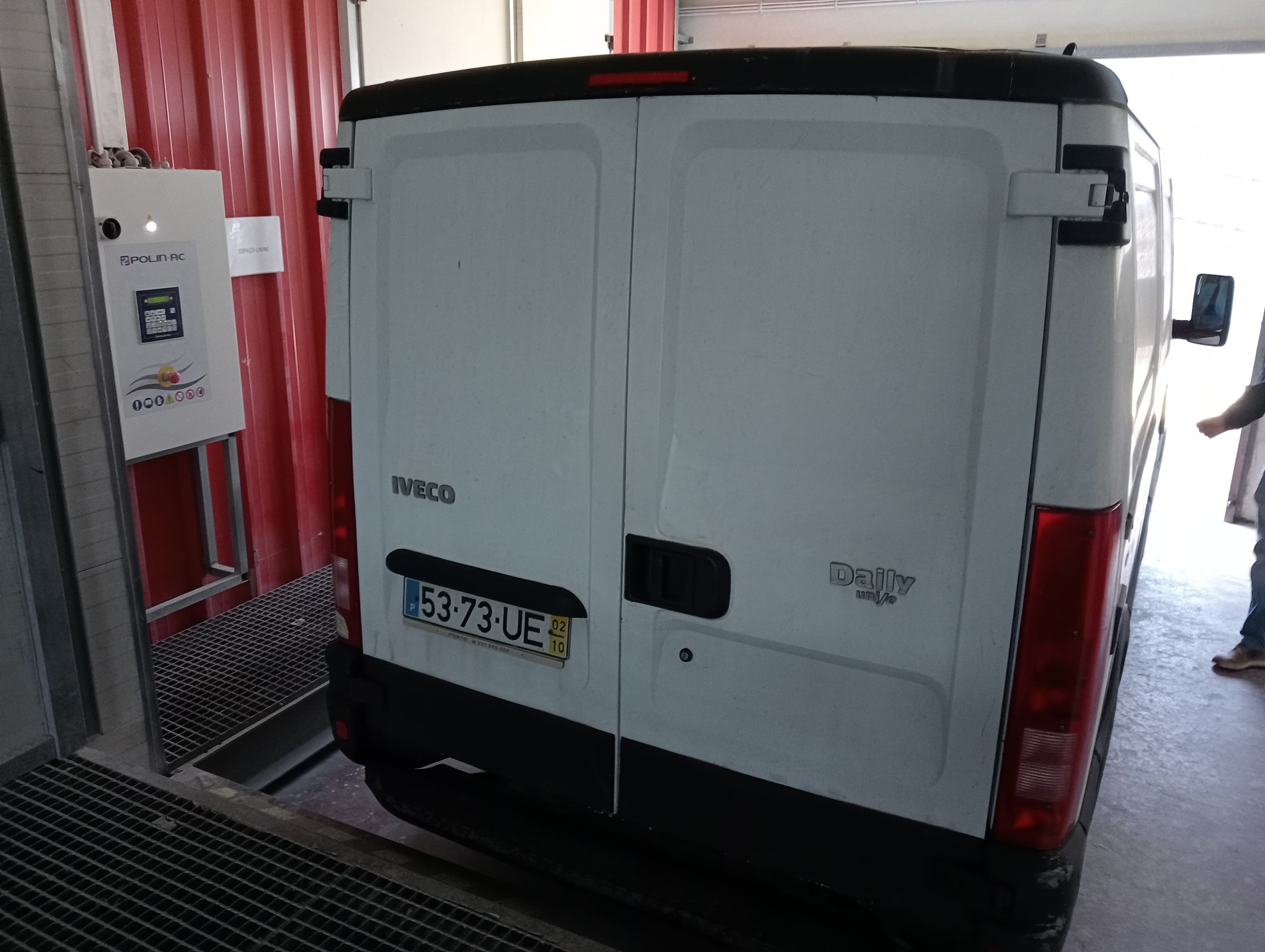 Iveco Daily 29L9 · Ano 2002 — image 4