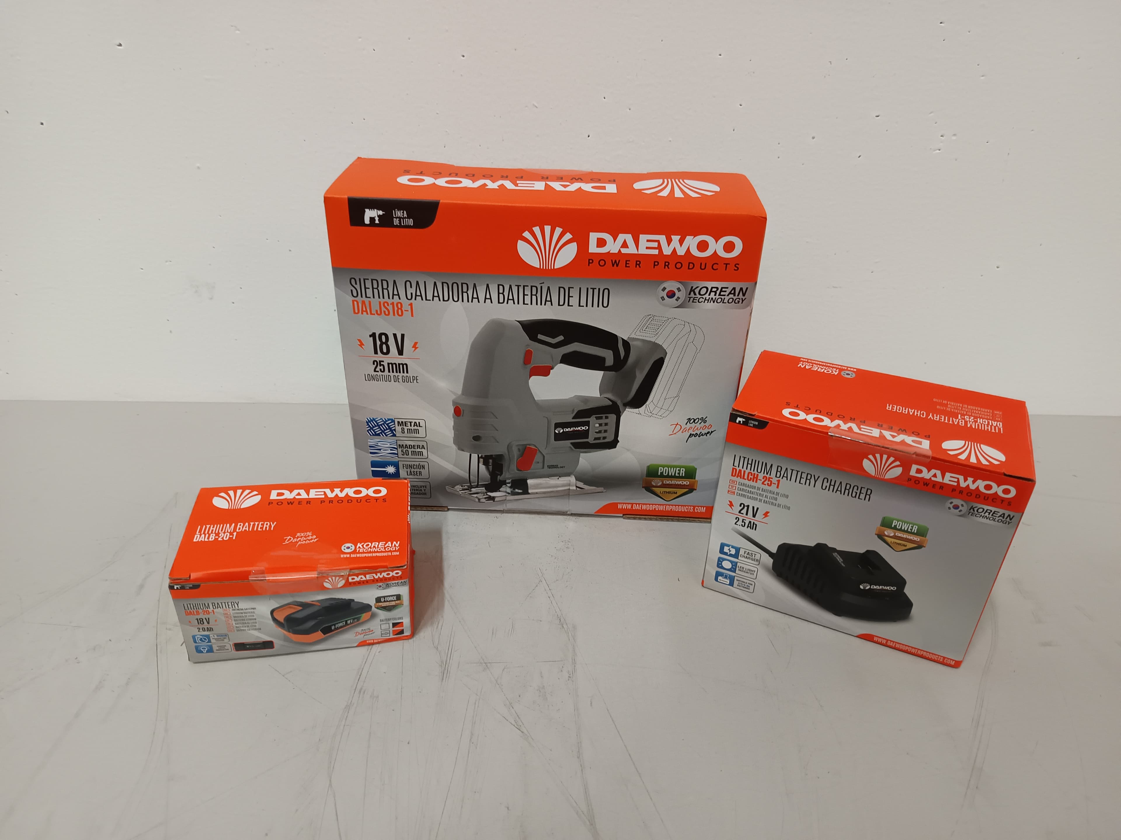 Scie sauteuse Daewoo