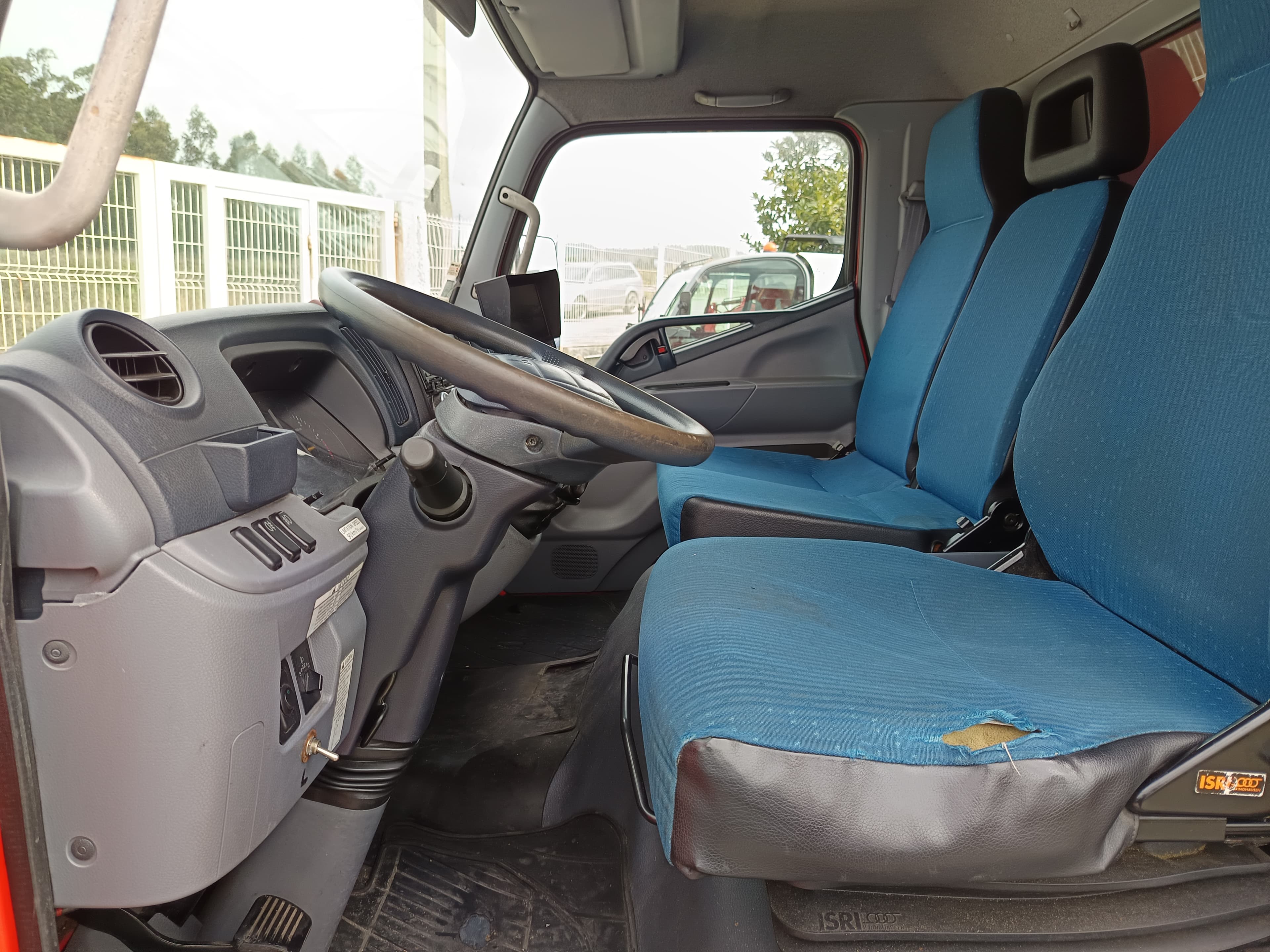 Mitsubishi Canter 7C18 · Ano 2012 — imagen 23