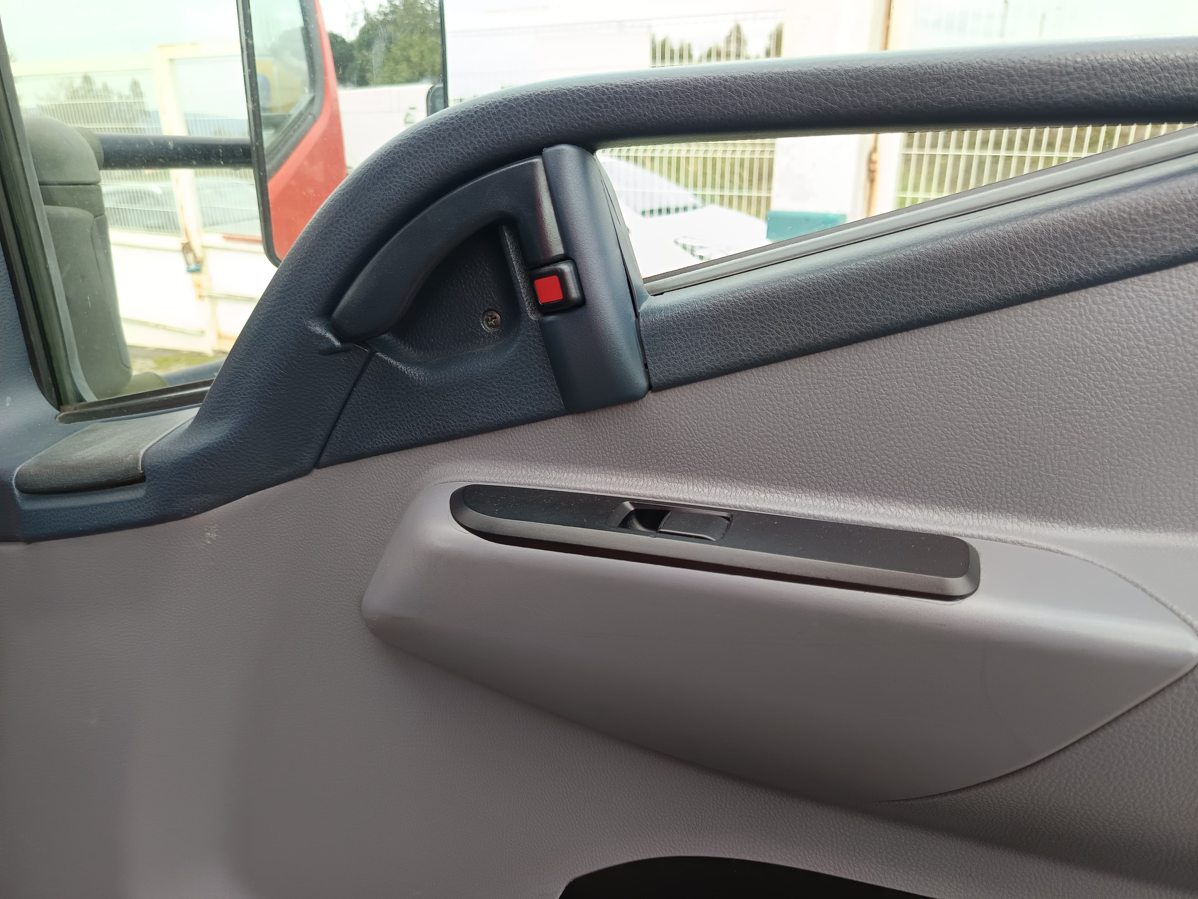 Mitsubishi Canter 7C18 · Ano 2012 — imagen 19