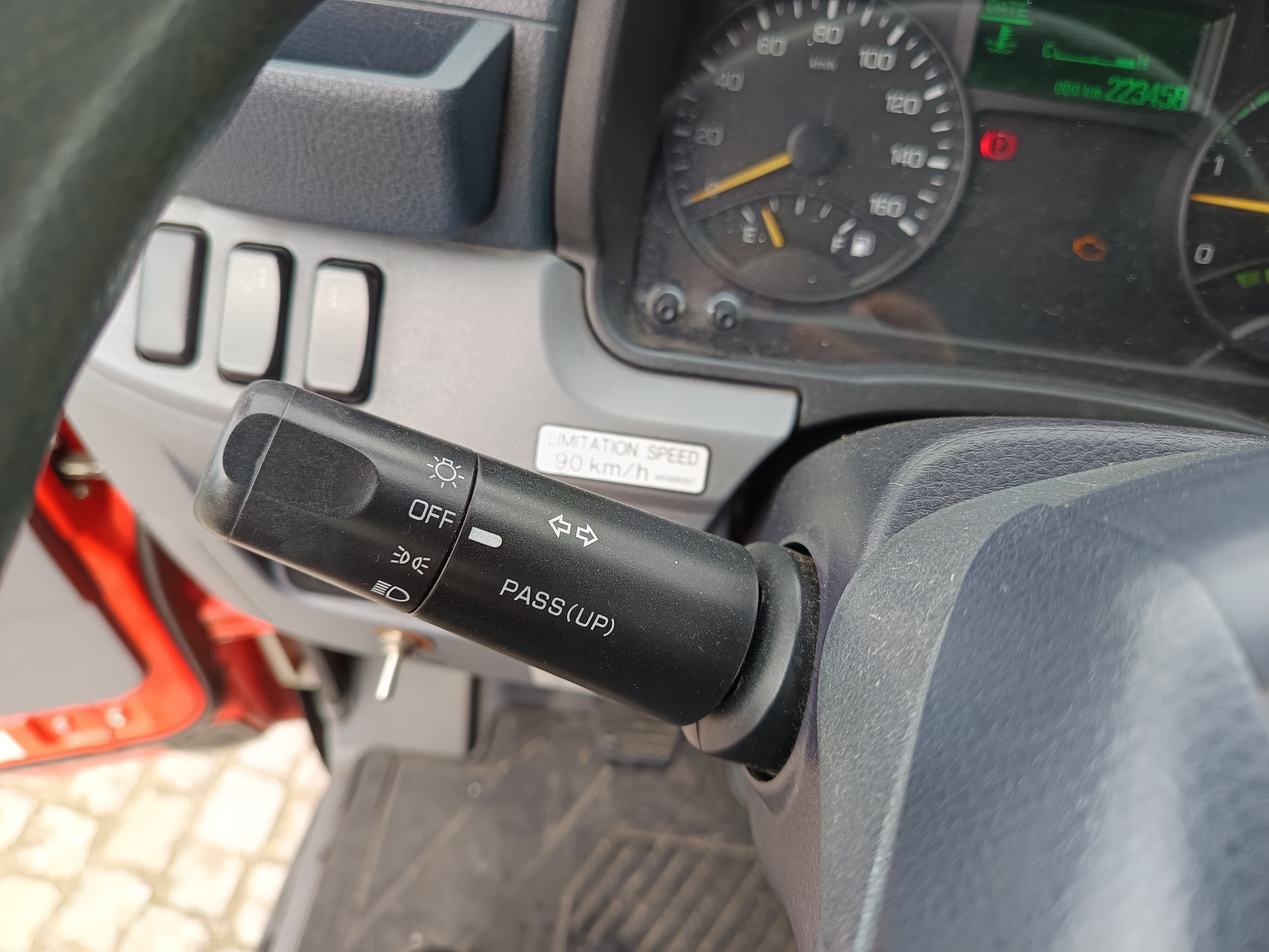 Mitsubishi Canter 7C18 · Ano 2012 — imagen 35