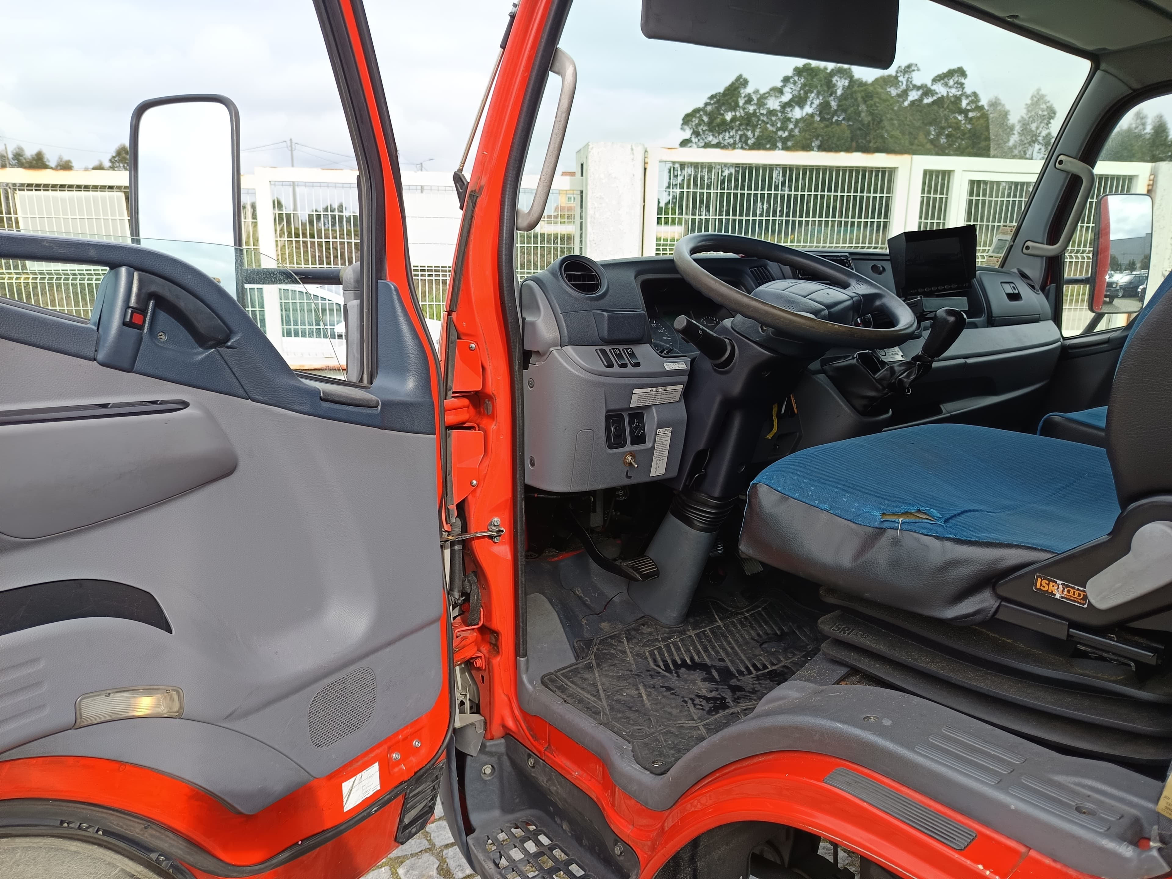 Mitsubishi Canter 7C18 · Ano 2012 — imagen 21