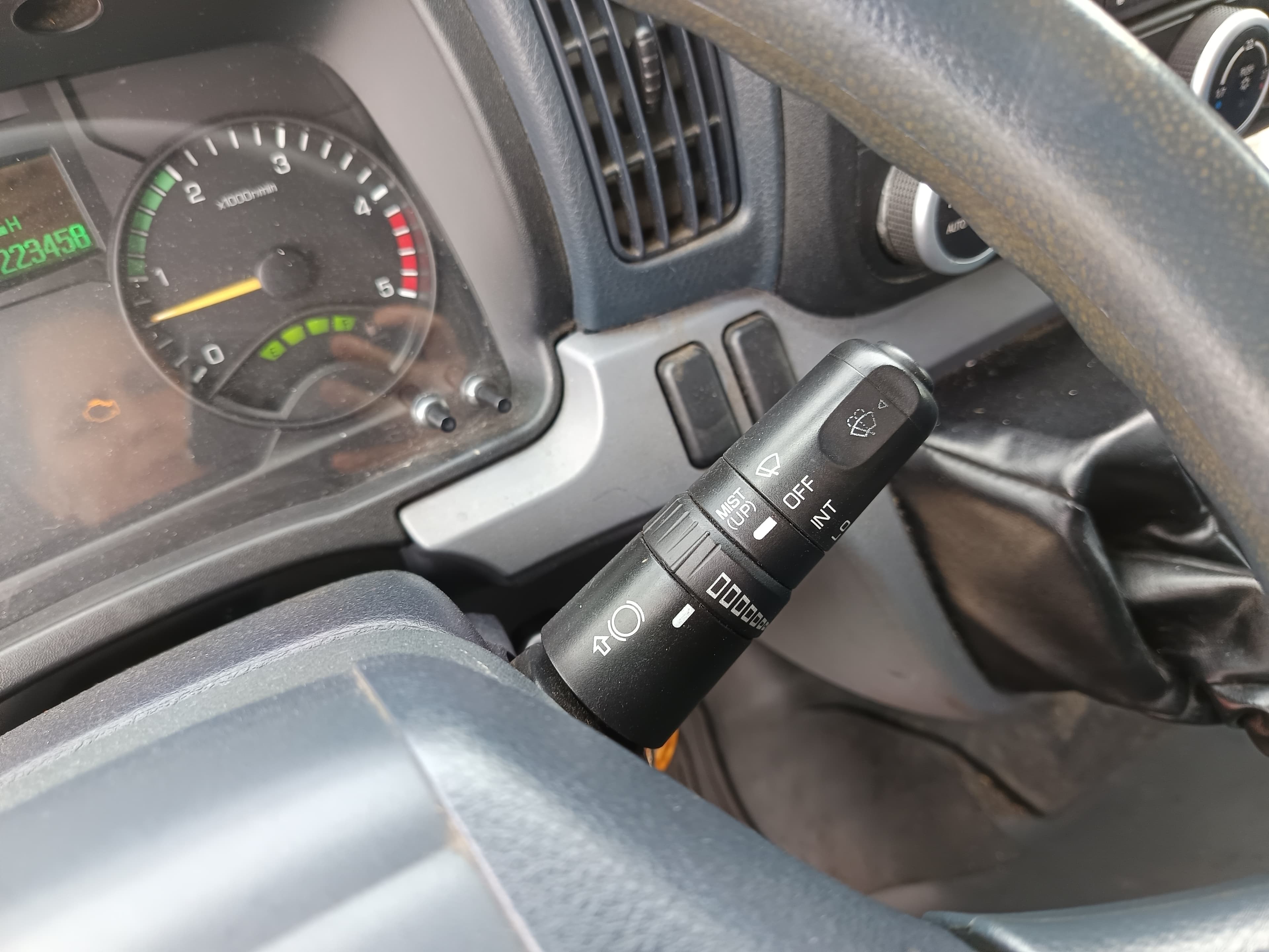 Mitsubishi Canter 7C18 · Ano 2012 — imagen 38