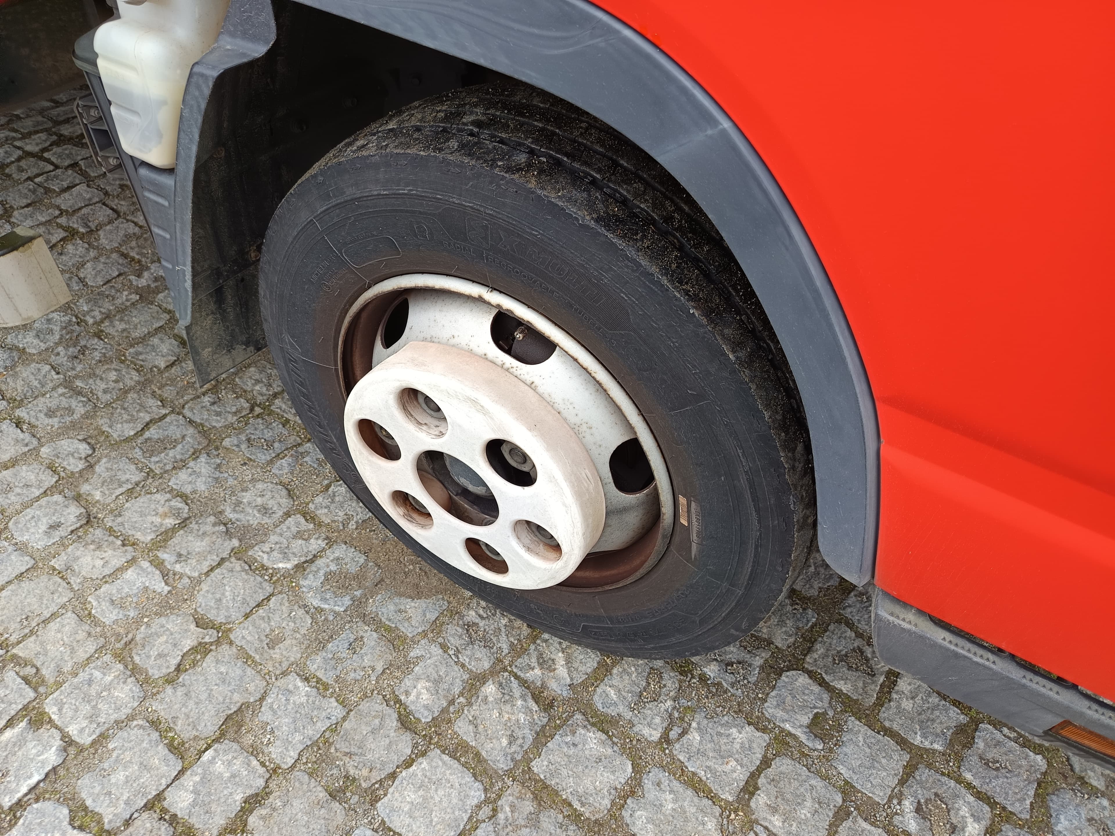 Mitsubishi Canter 7C18 · Ano 2012 — imagen 7
