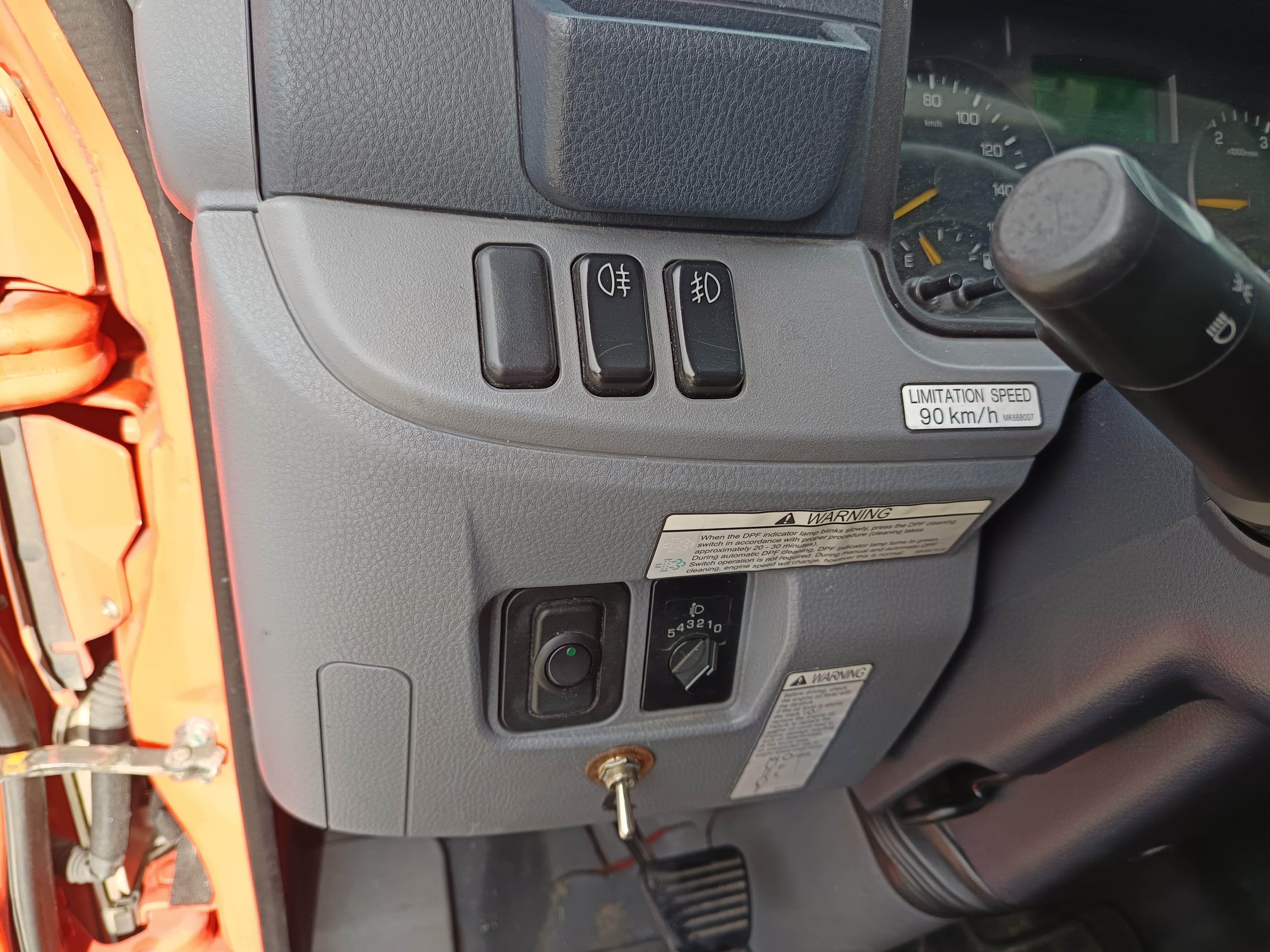 Mitsubishi Canter 7C18 · Ano 2012 — imagen 32