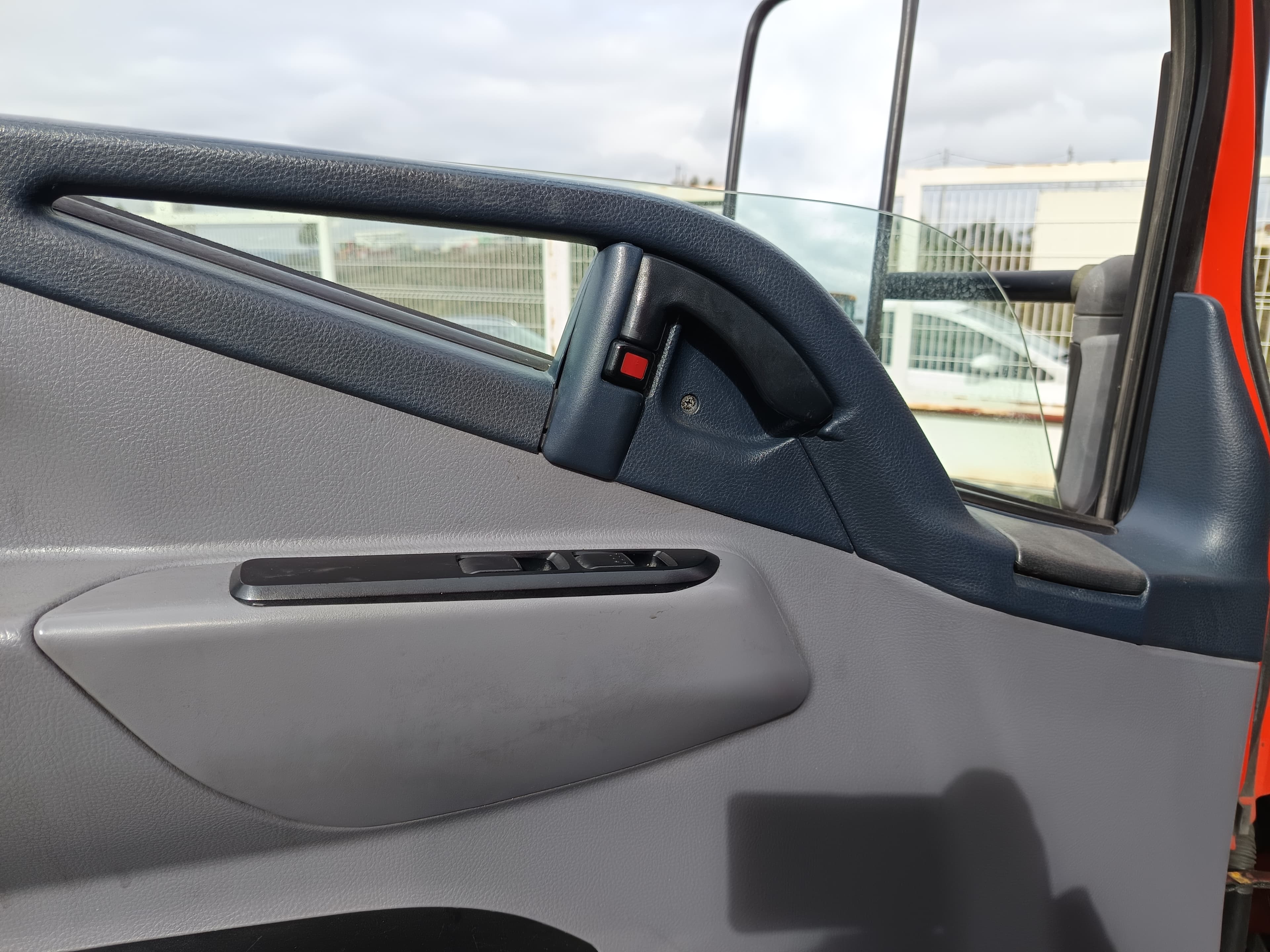 Mitsubishi Canter 7C18 · Ano 2012 — imagen 22