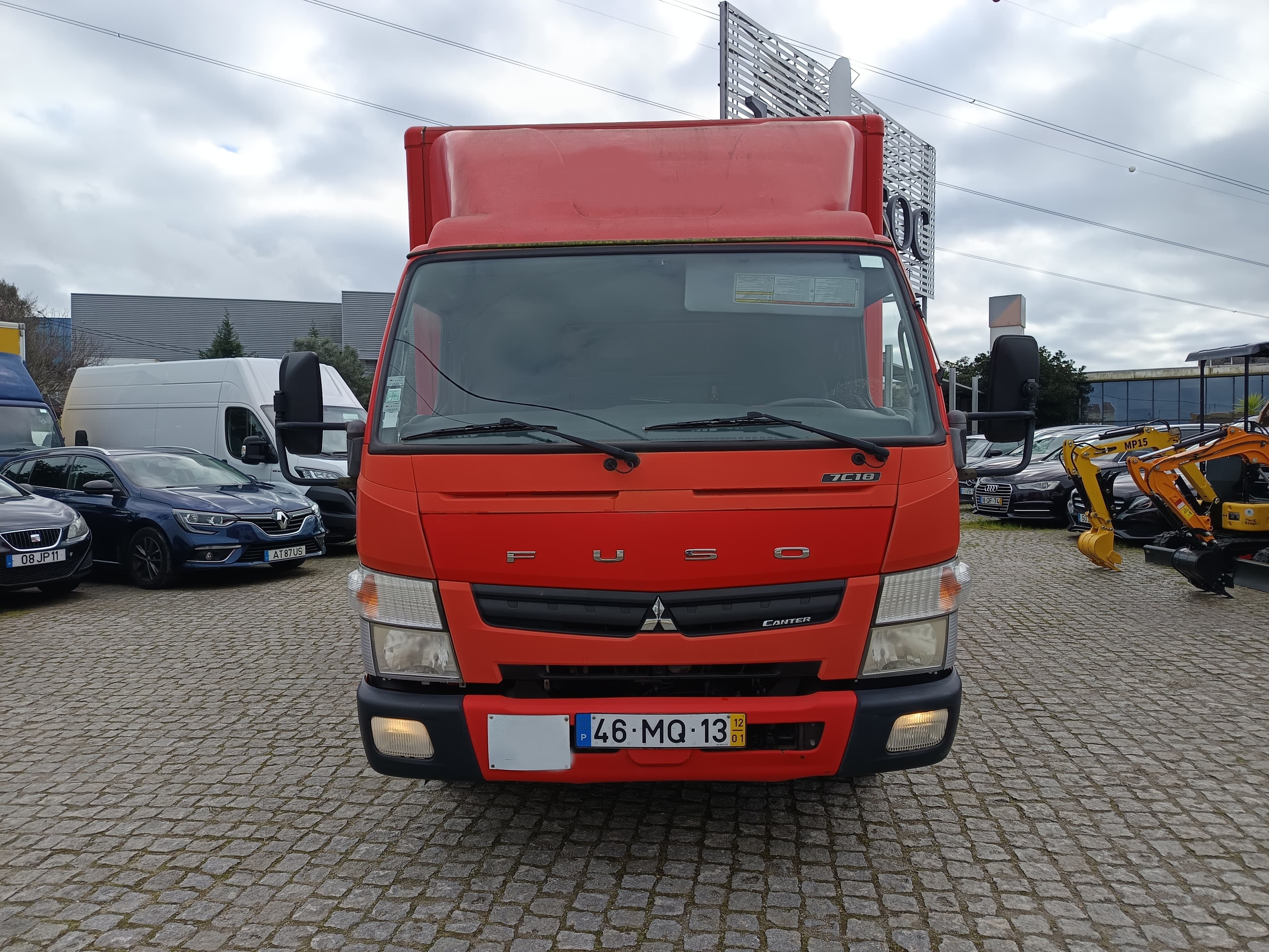 Mitsubishi Canter 7C18 · Ano 2012 — imagen 2
