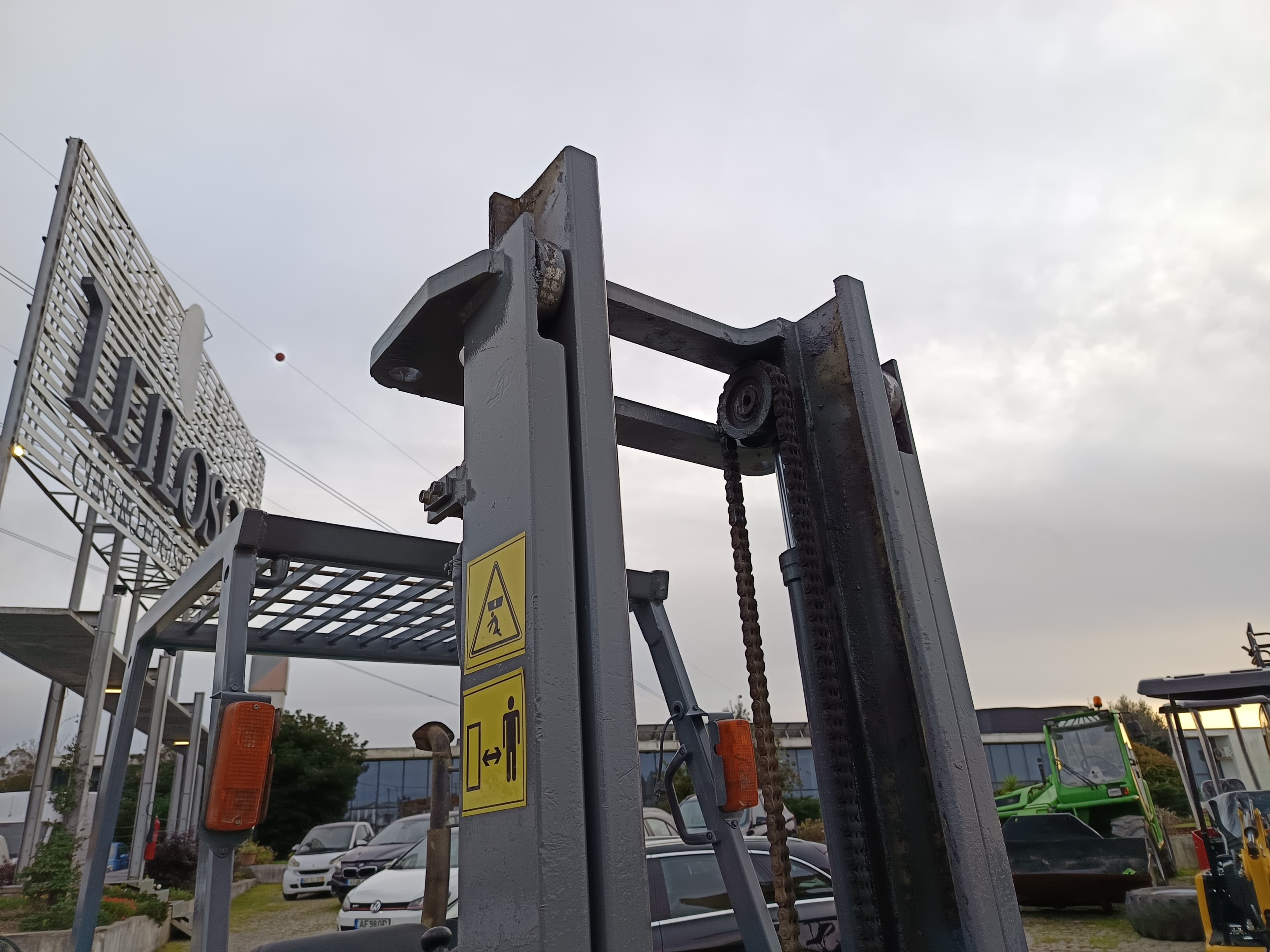 Empilhador Mitsubishi FD25T — imagen 4