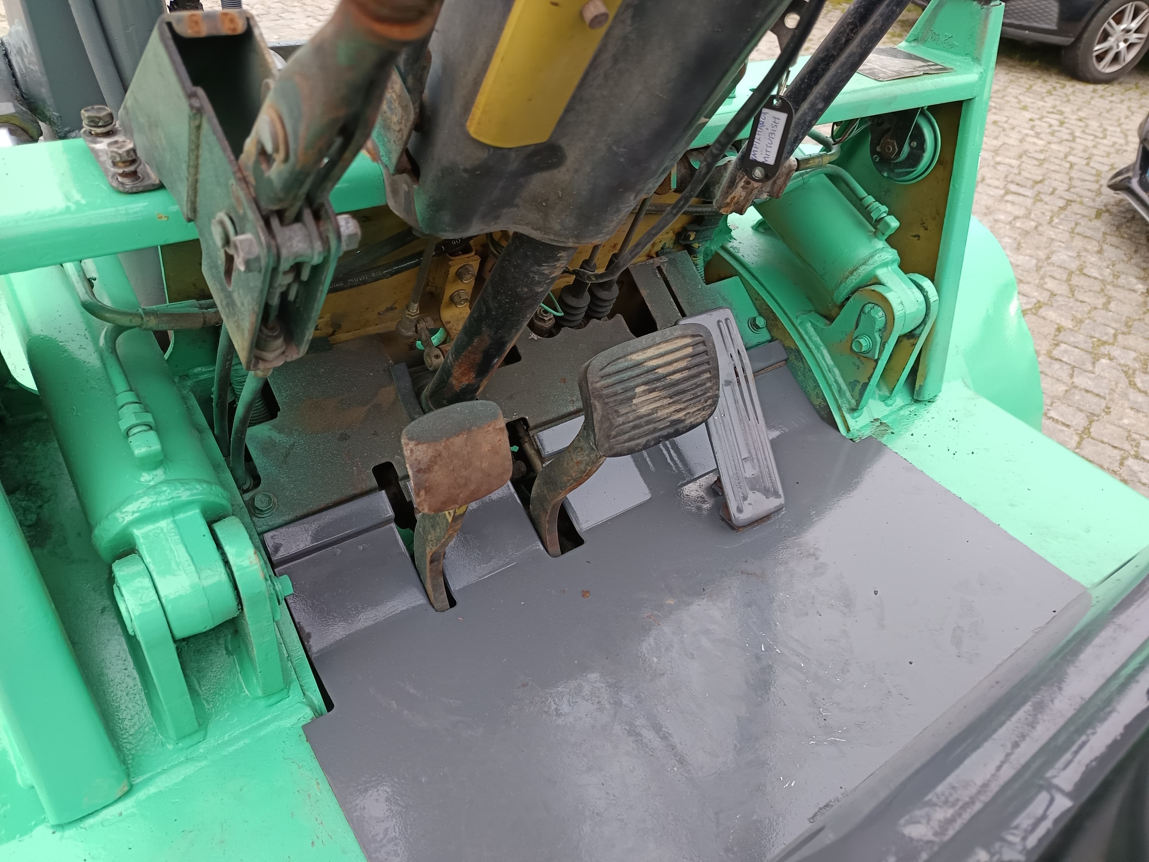 Empilhador Mitsubishi FD25T — imagen 9