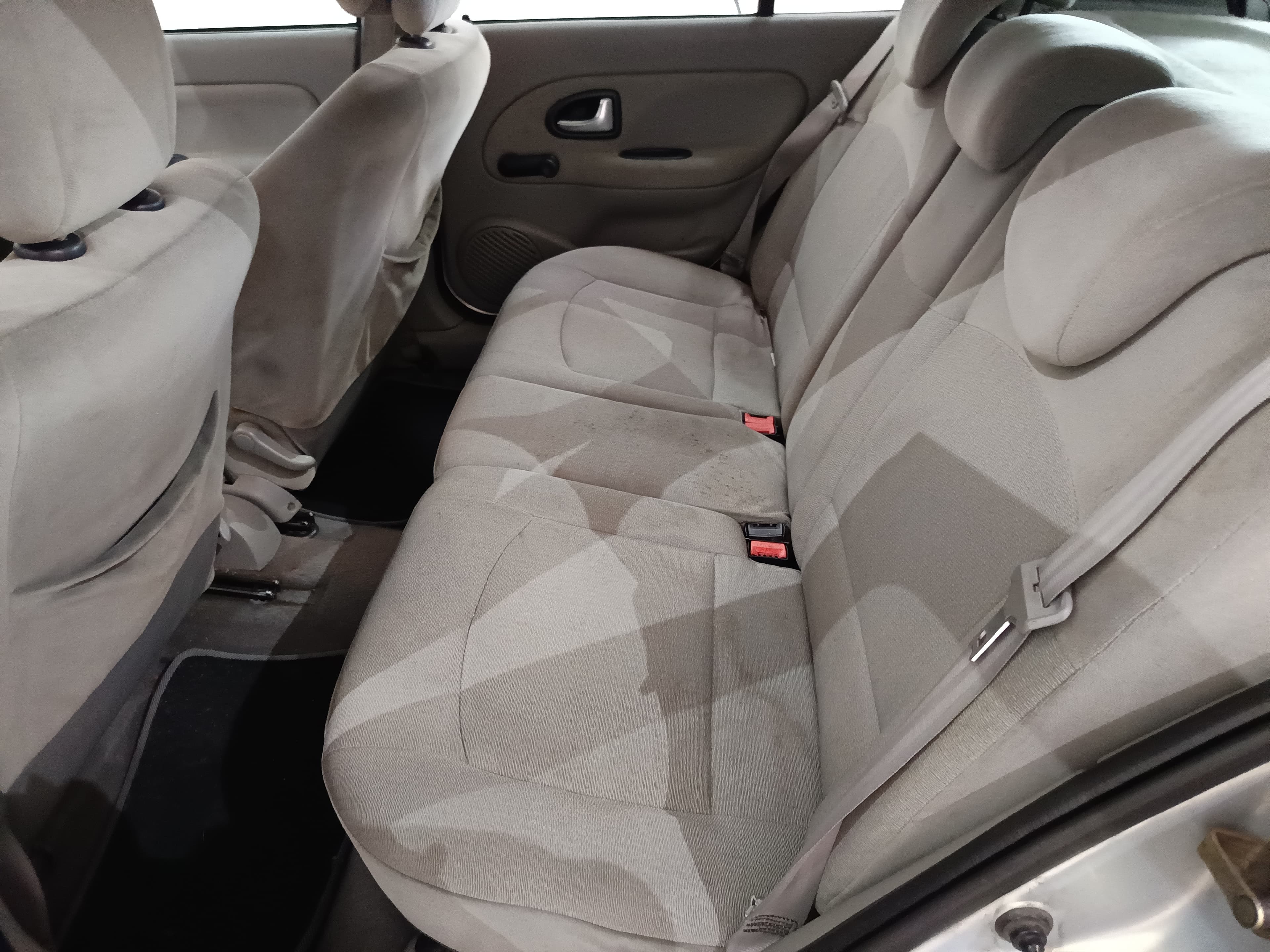 Renault Clio · Ano 2002 — imagen 29