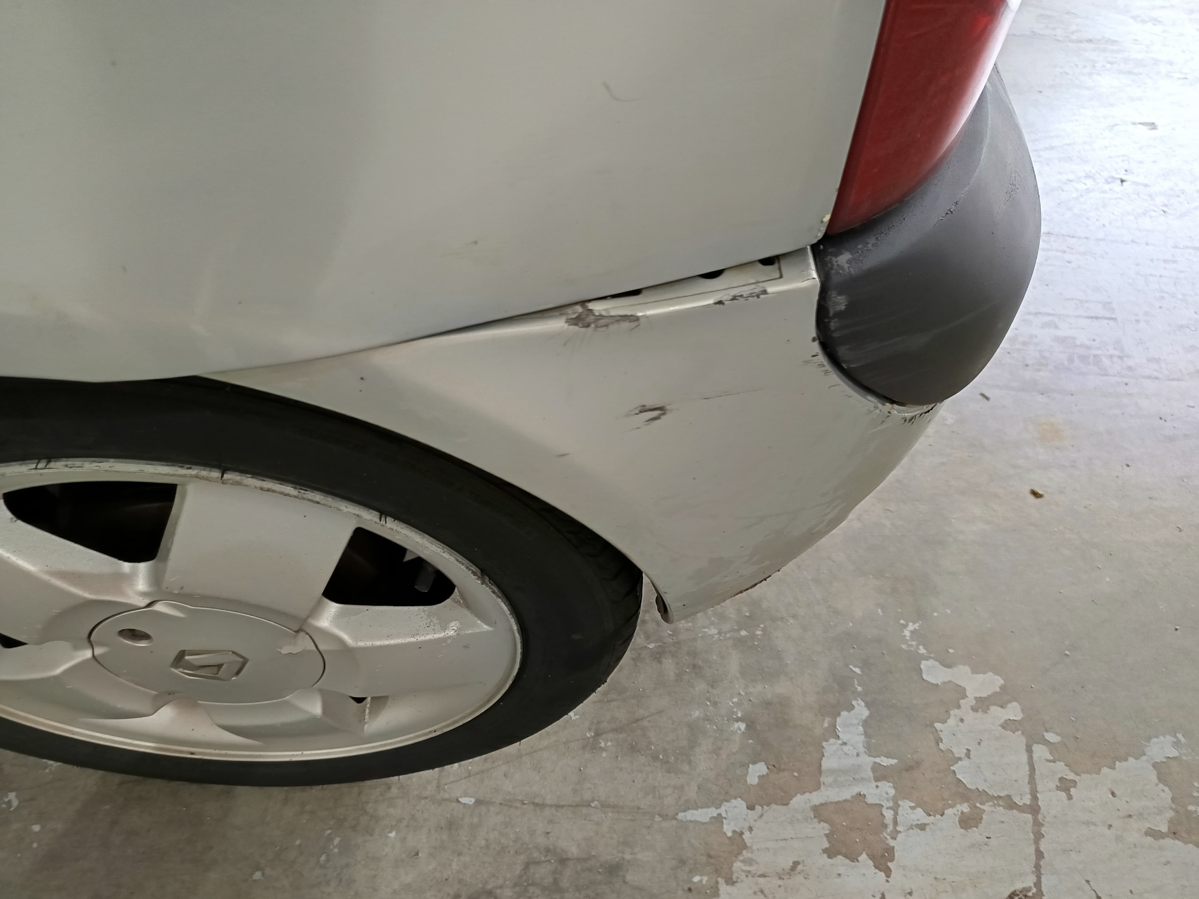Renault Clio · Ano 2002 — imagen 11
