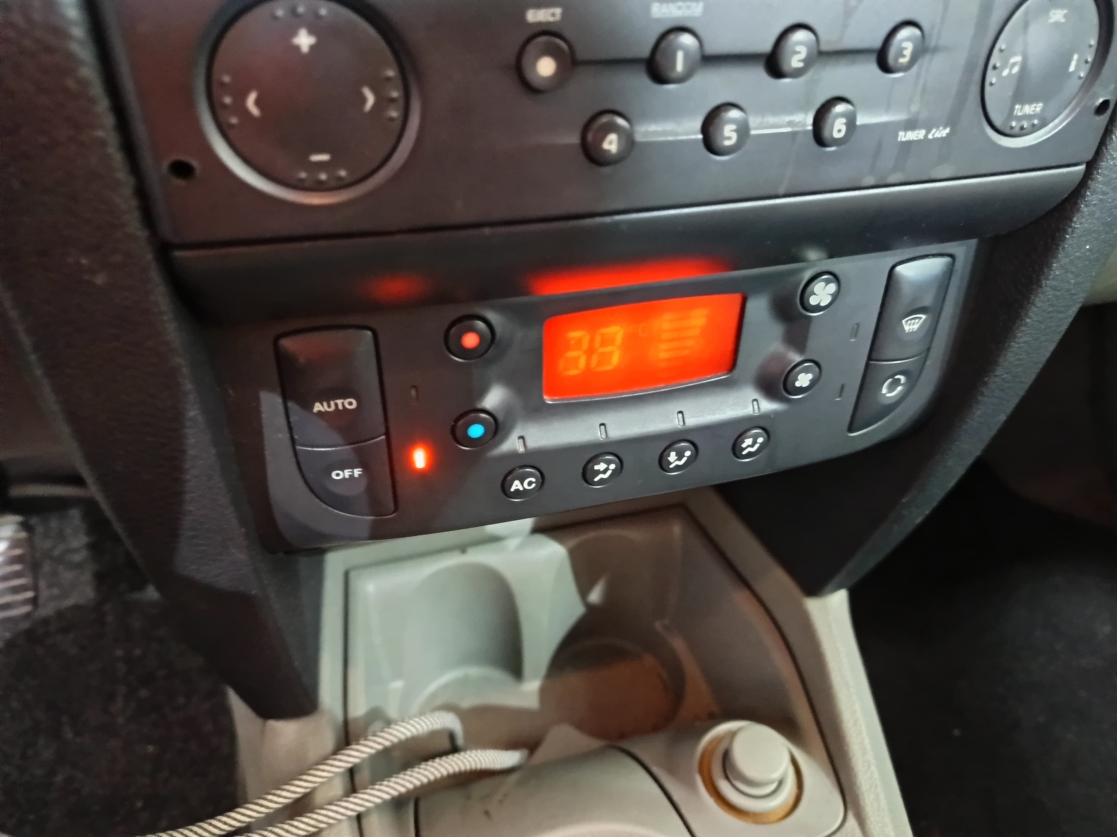 Renault Clio · Ano 2002 — imagen 40